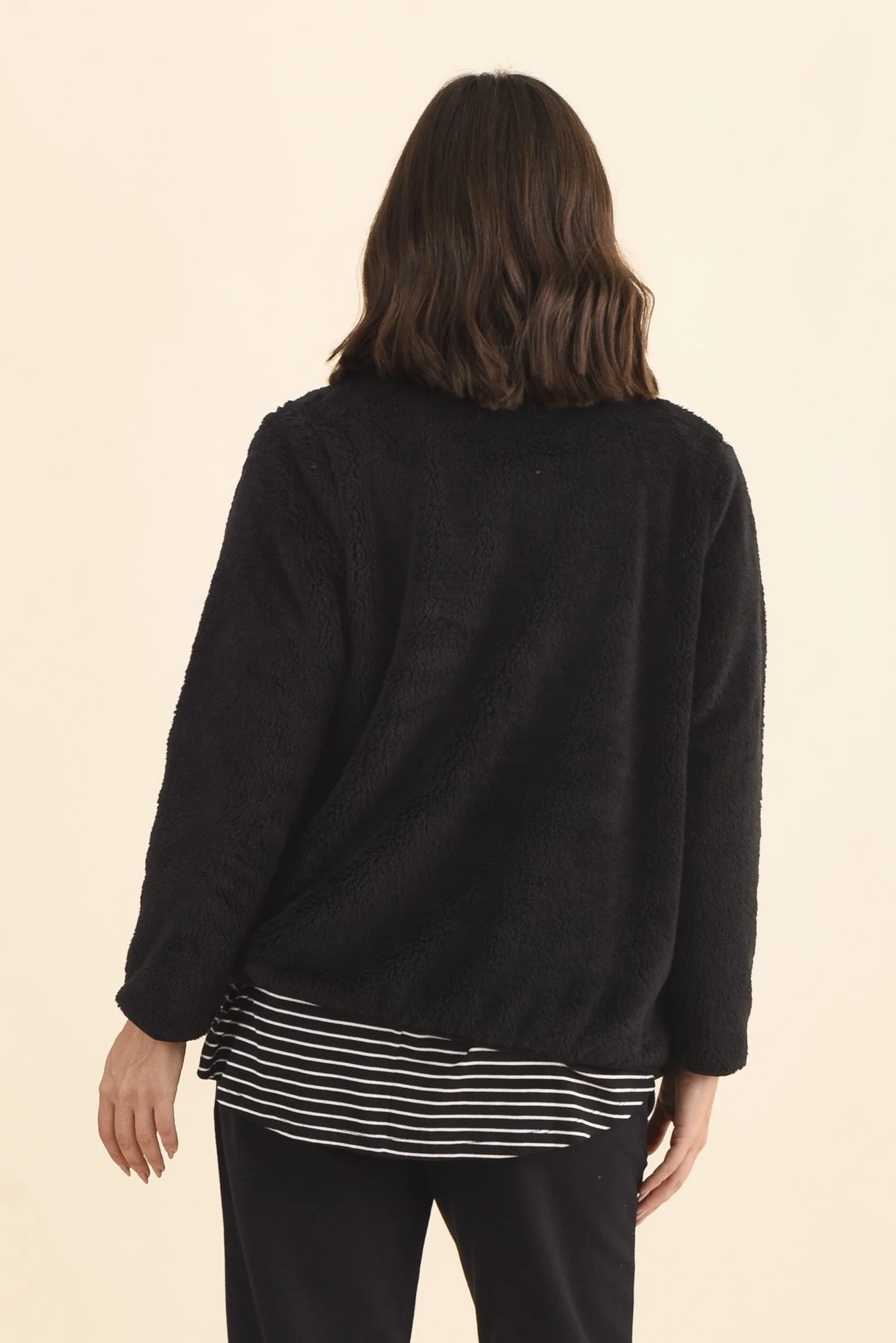 Ackerley Black Faux Fur Jacket - Image 4