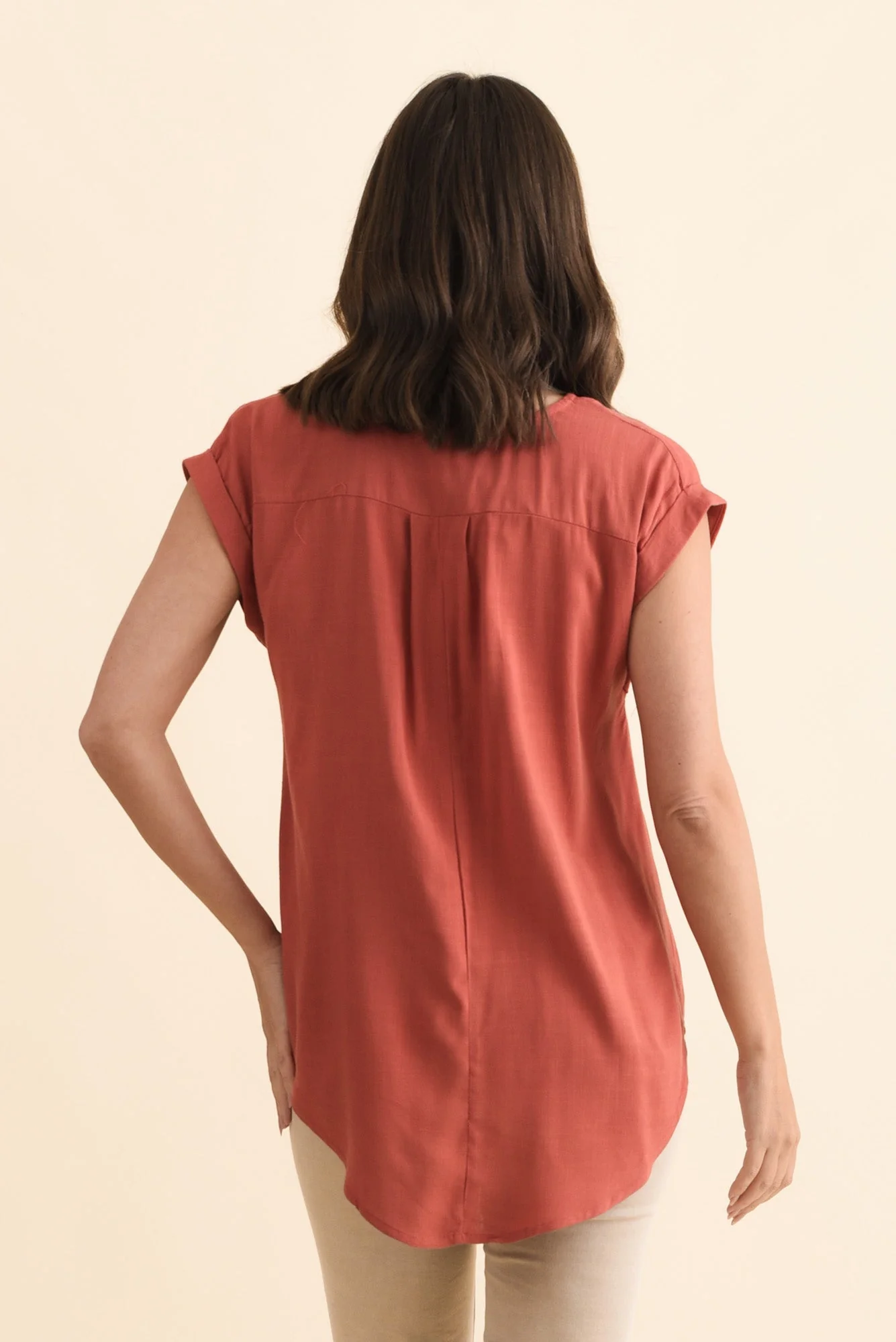 Aiden Rust Linen Blend Pocket Top - Image 4