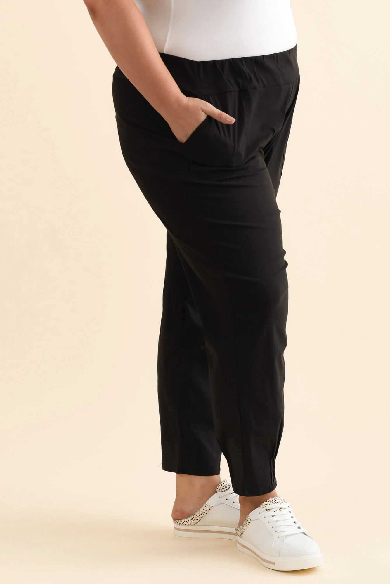 Air-Lite Black Stretch Pocket Pants - Image 10