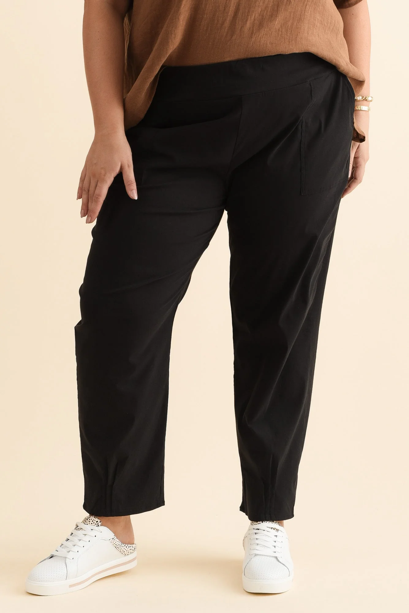 Air-Lite Black Stretch Pocket Pants - Image 8