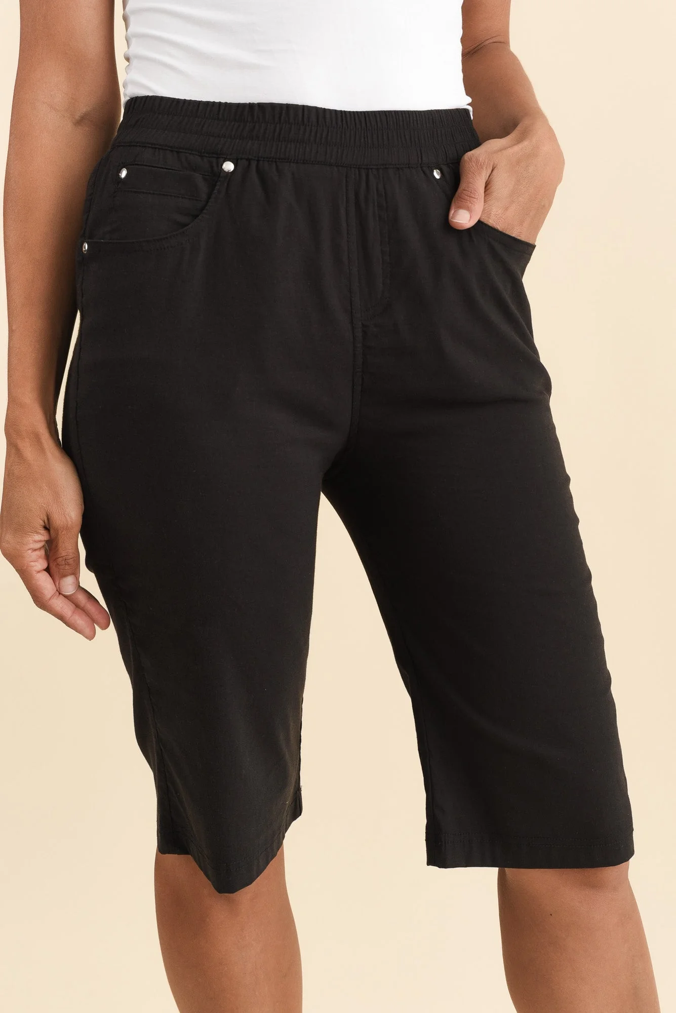 Air-Lite Black Stretch Pocket Shorts - Image 5