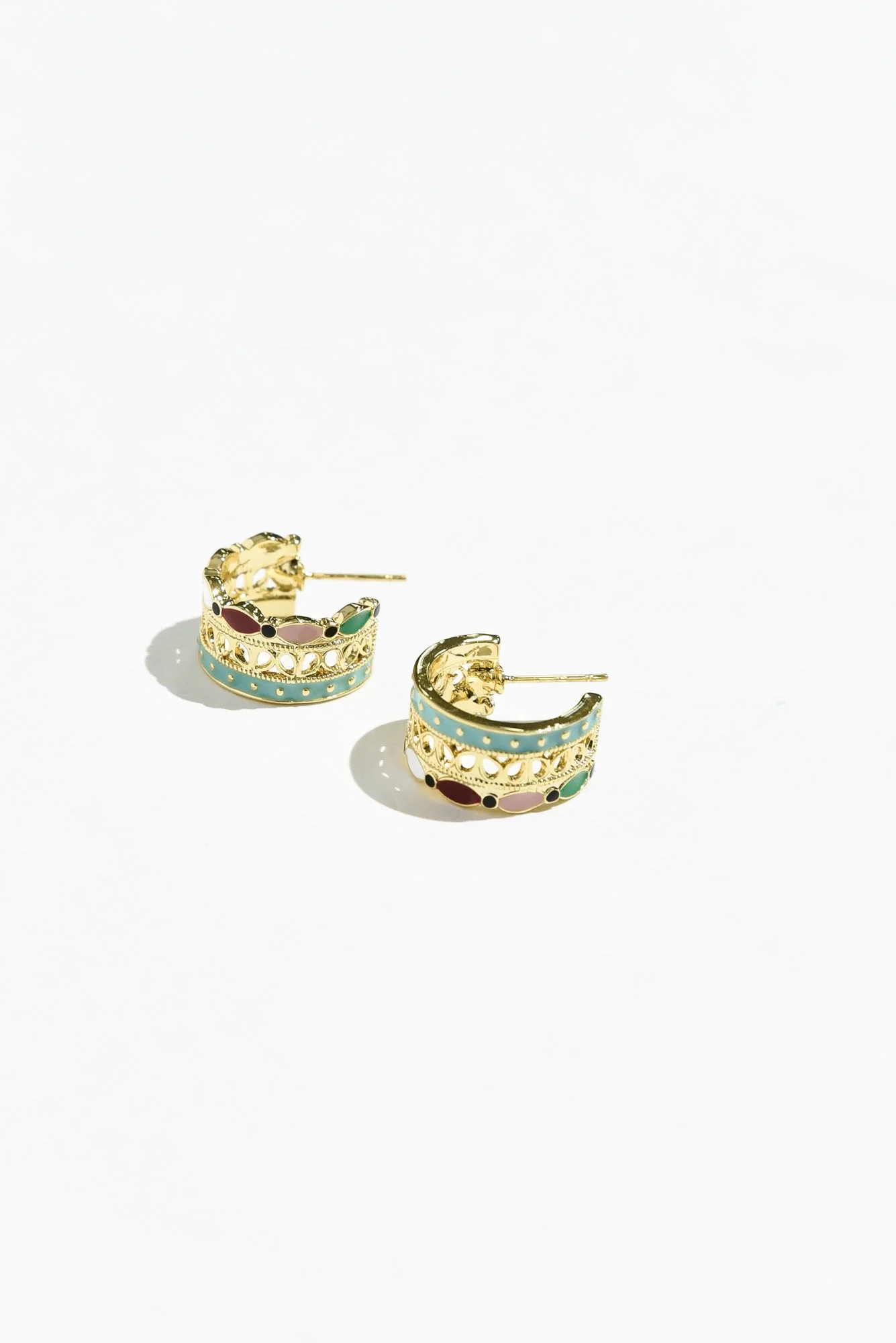 Ames Gold Hoop Earrings - Image 3