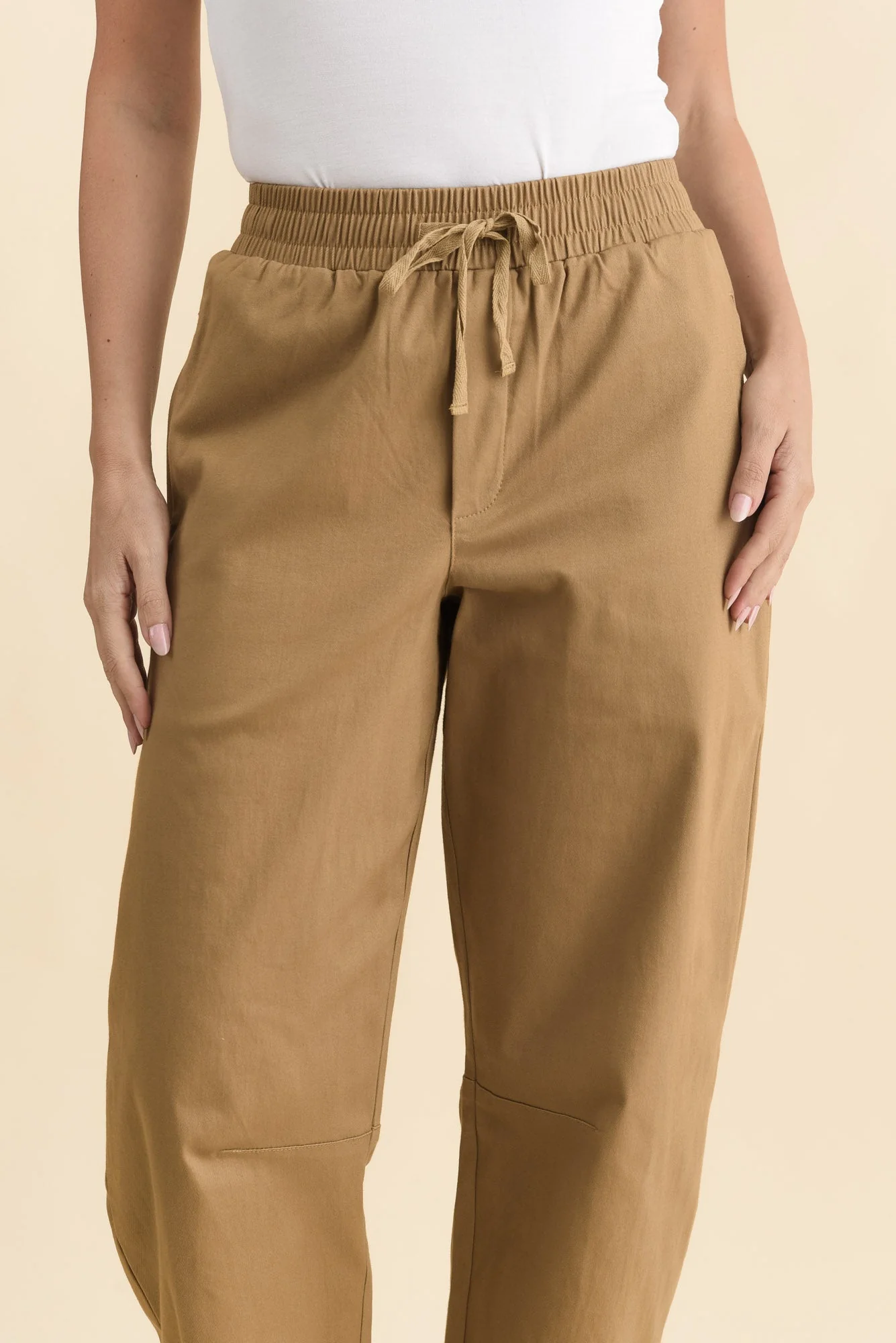 Andy Camel Cotton Barrel Pants - Image 5