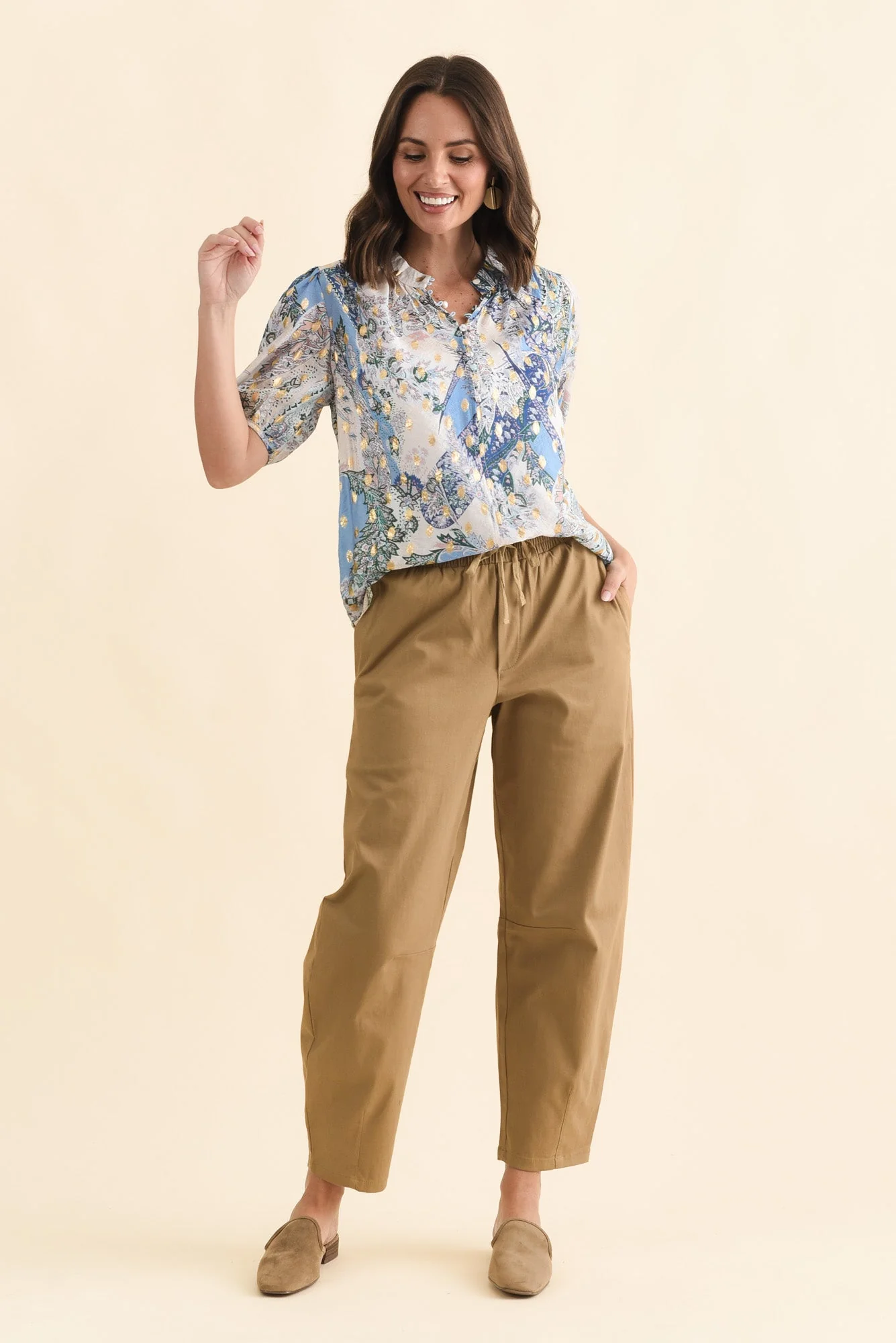 Andy Camel Cotton Barrel Pants - Image 6