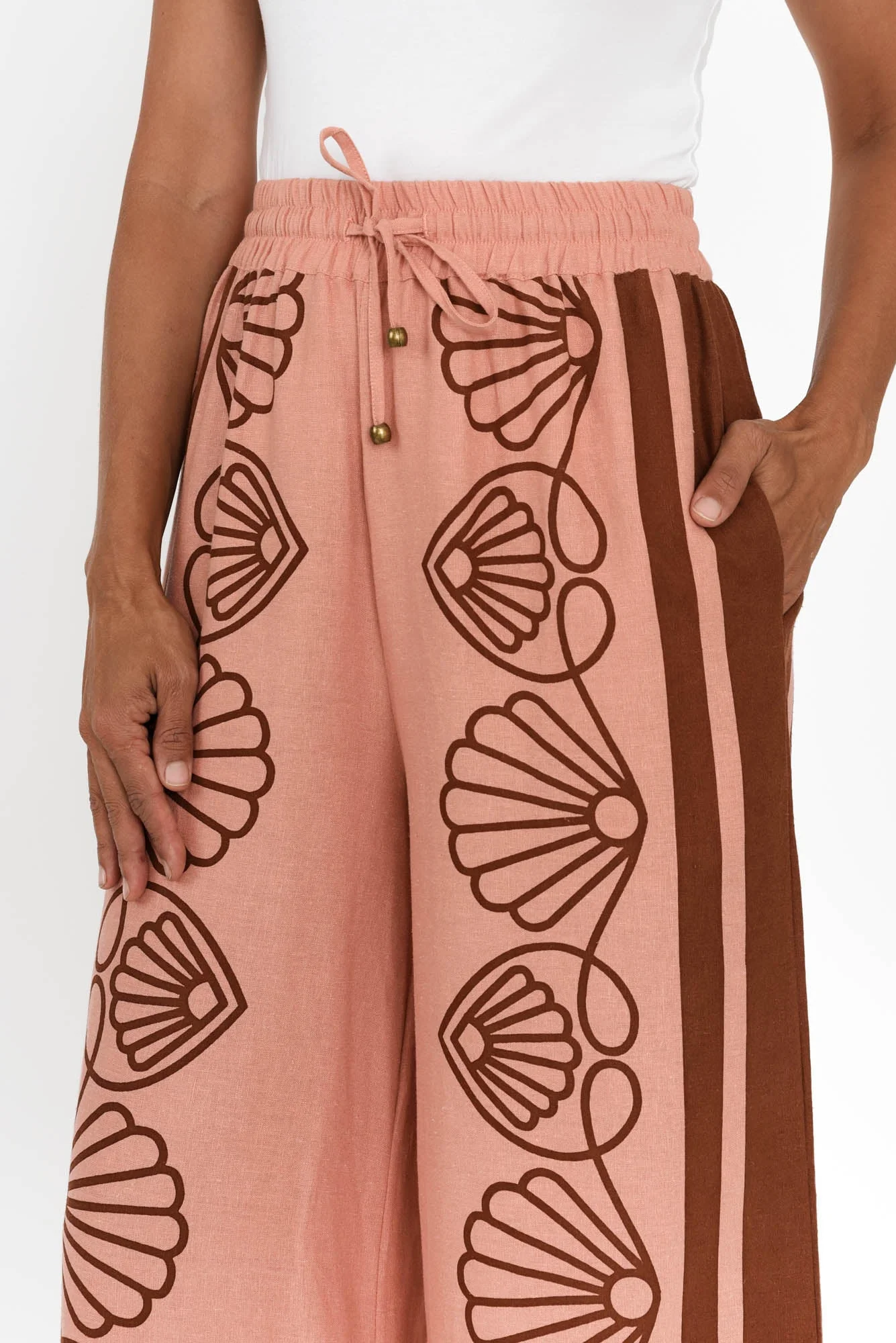 Aphrodite Chocolate Seashell Linen Pants - Image 5