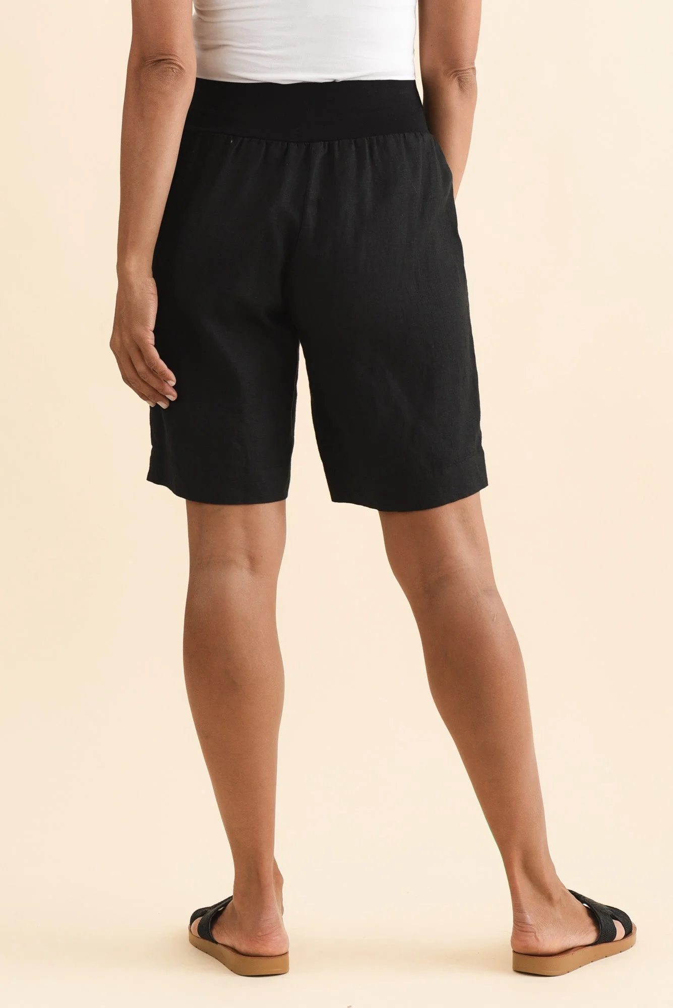 Aster Black Linen Shorts - Image 4