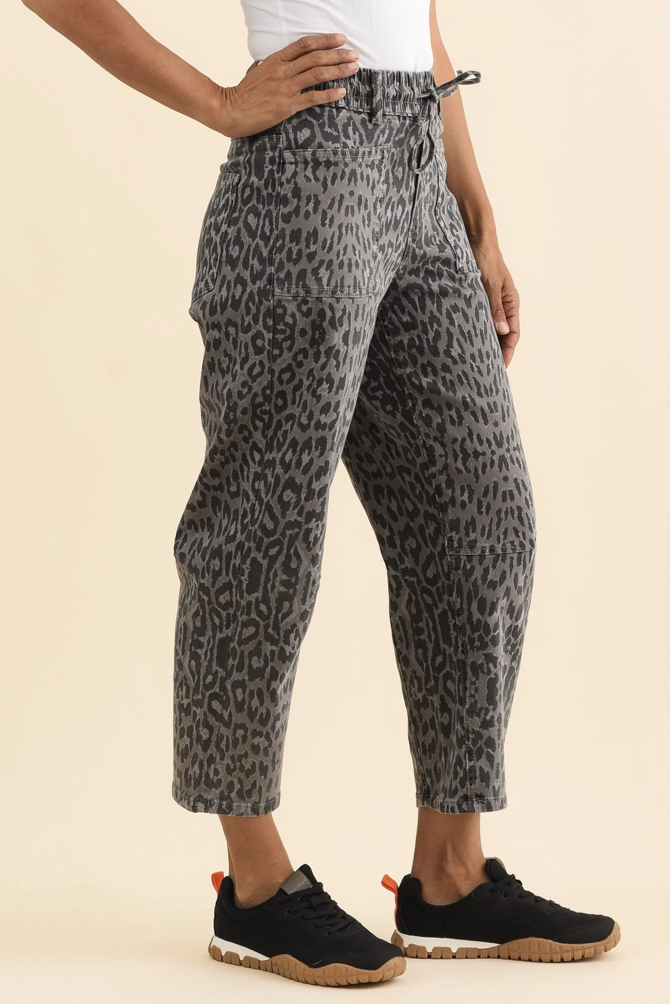 BB Barrel Grey Leopard Jeans - Image 3