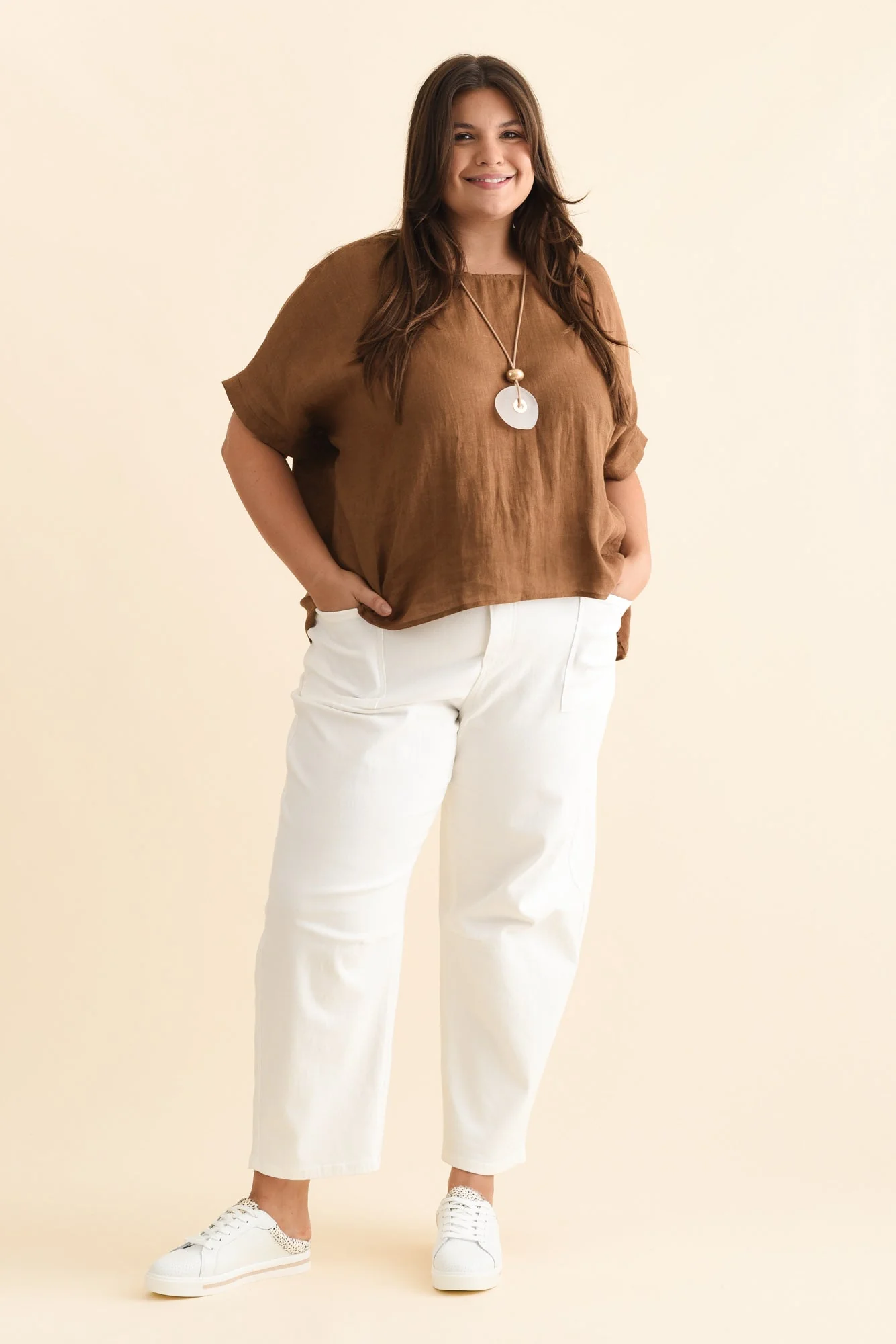 BB Barrel White Jeans - Image 9