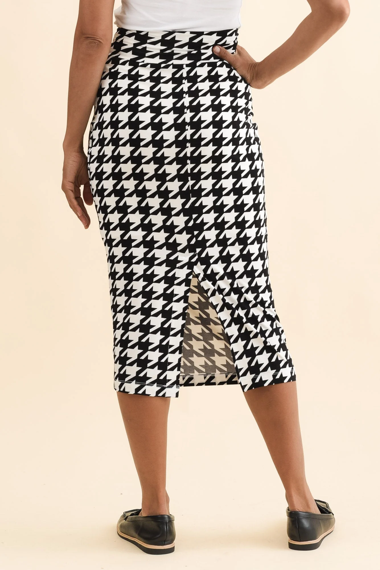 Black Houndstooth Bamboo Maxi Tube Skirt - Image 4