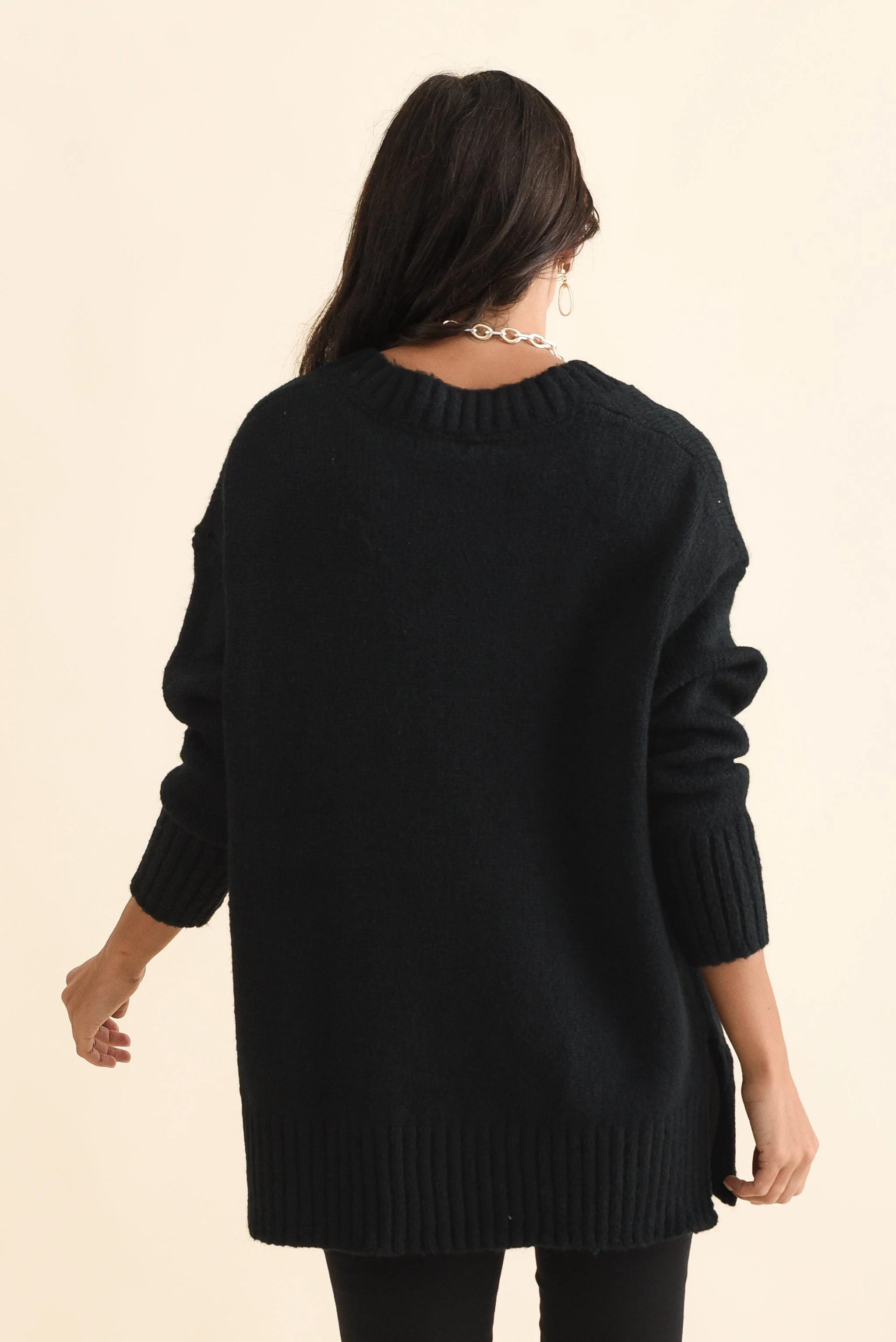 Brilla Black V Neck Sweater - Image 4