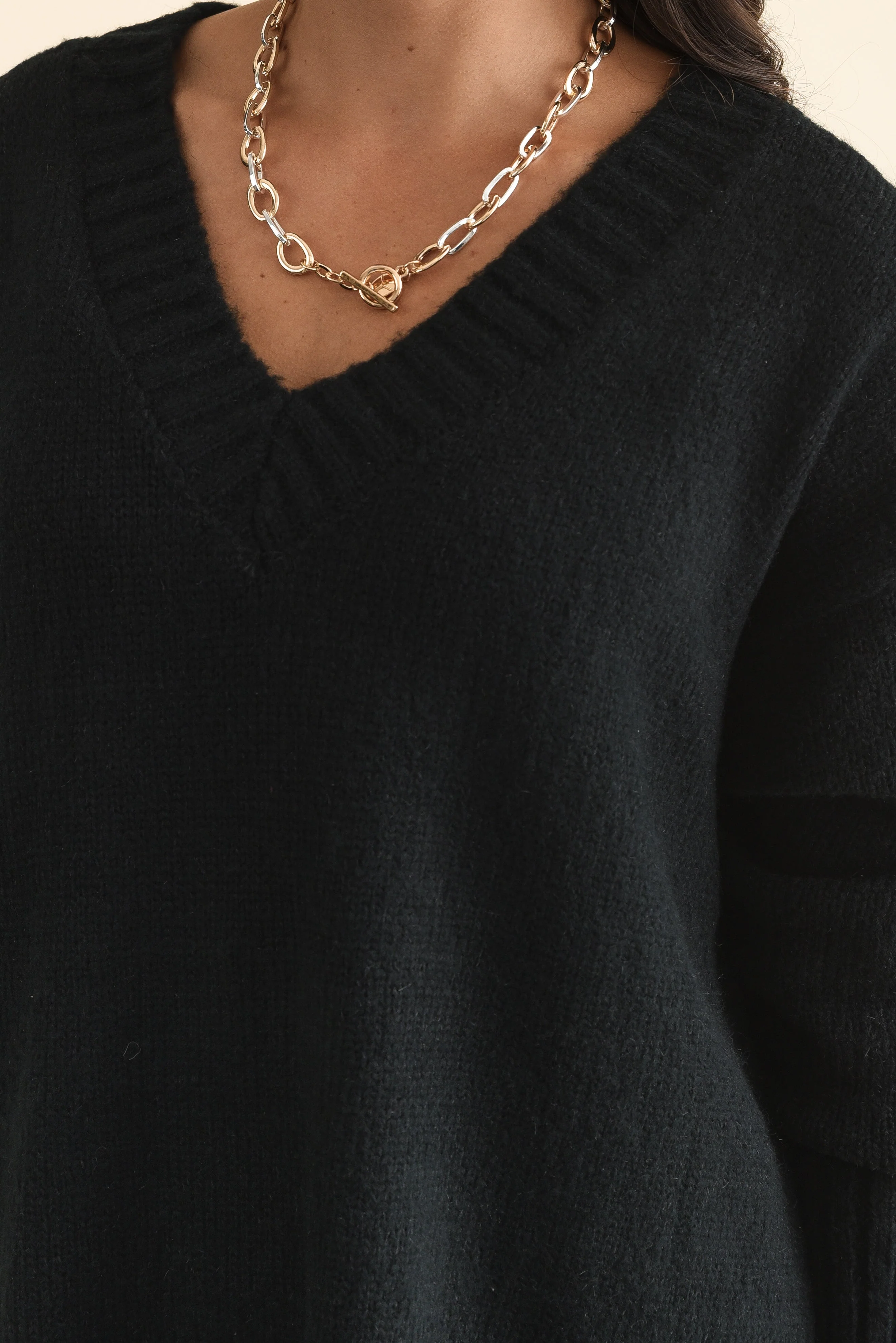 Brilla Black V Neck Sweater - Image 5