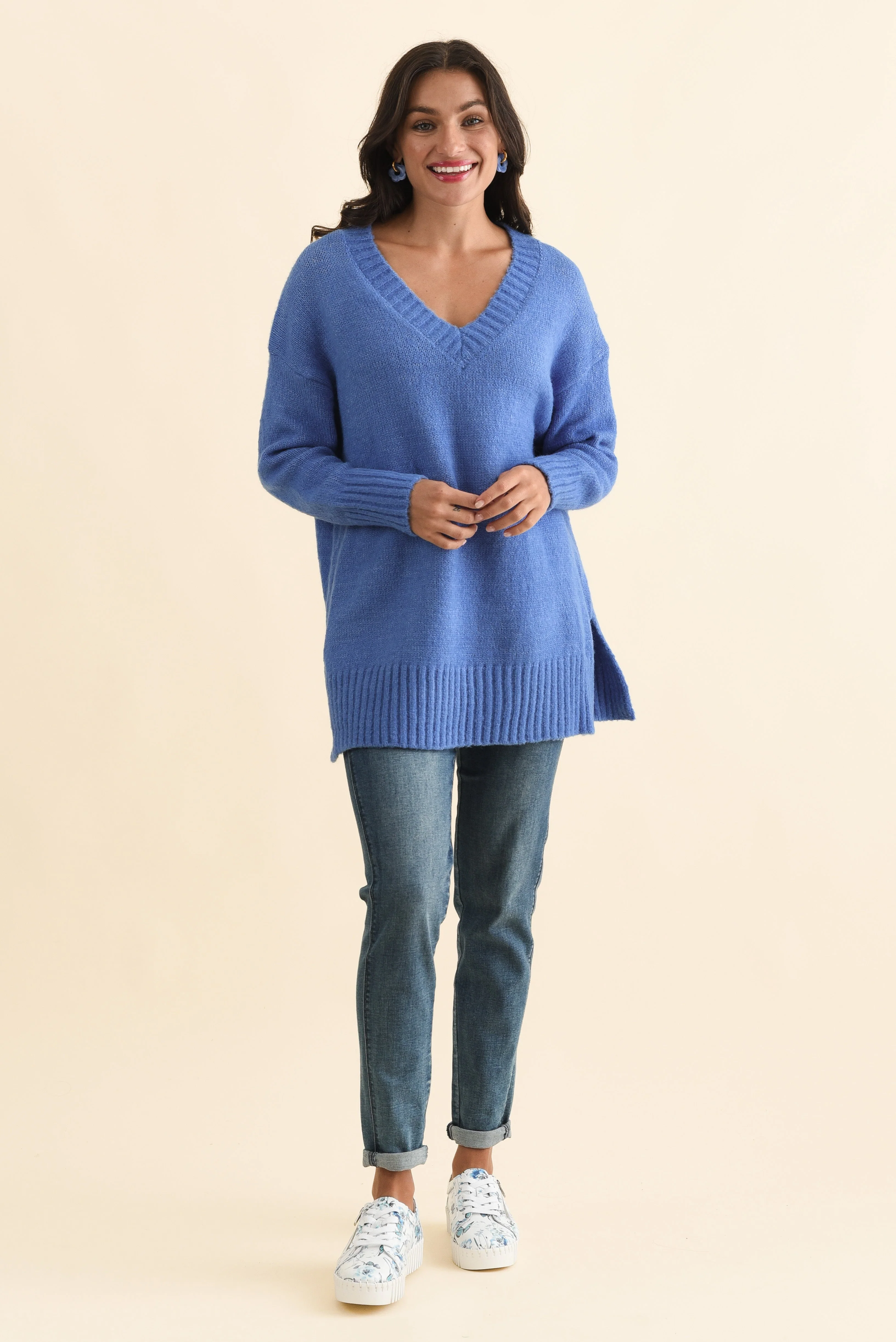 Brilla Blue V Neck Sweater - Image 6