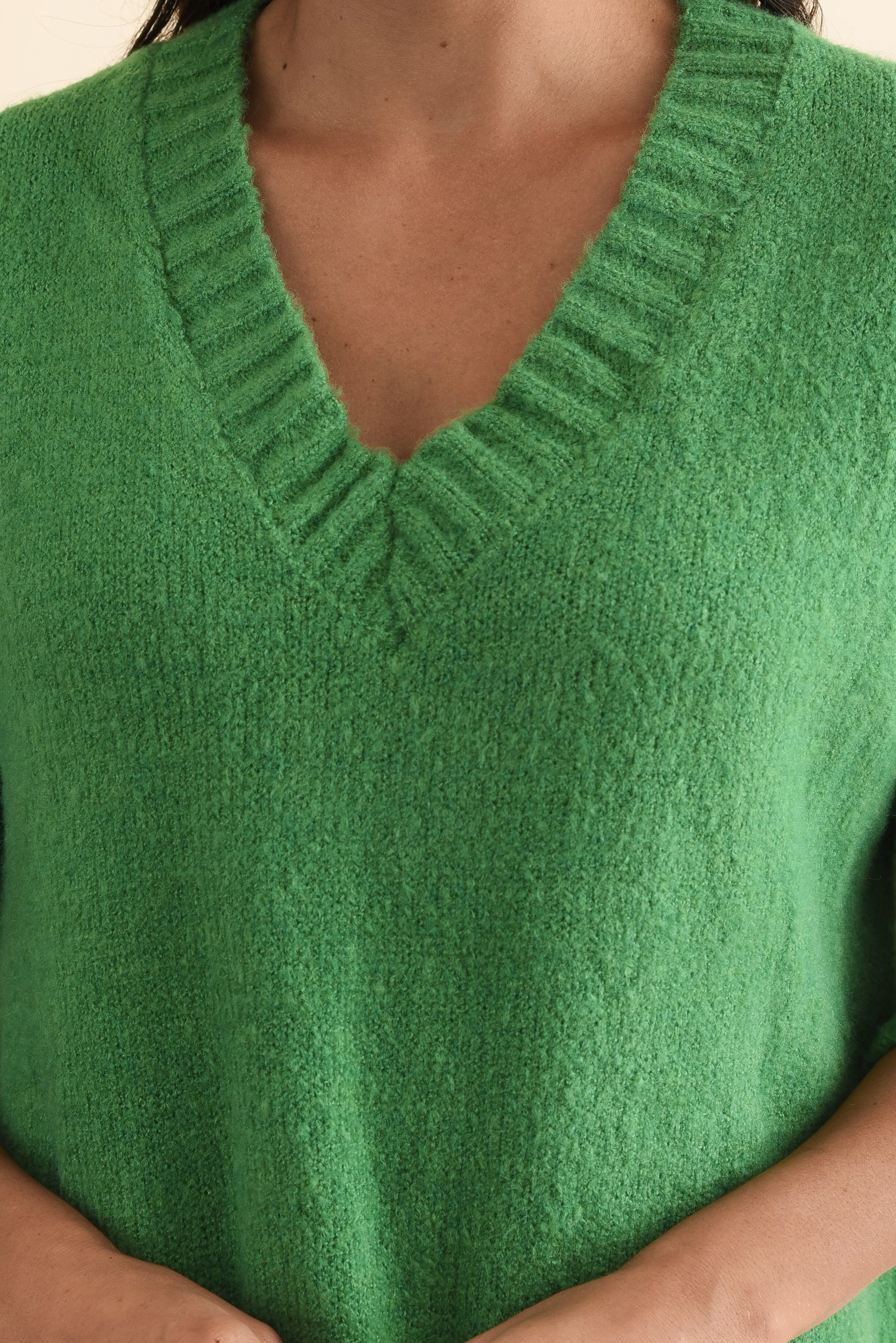 Brilla Green V Neck Jumper - Image 5