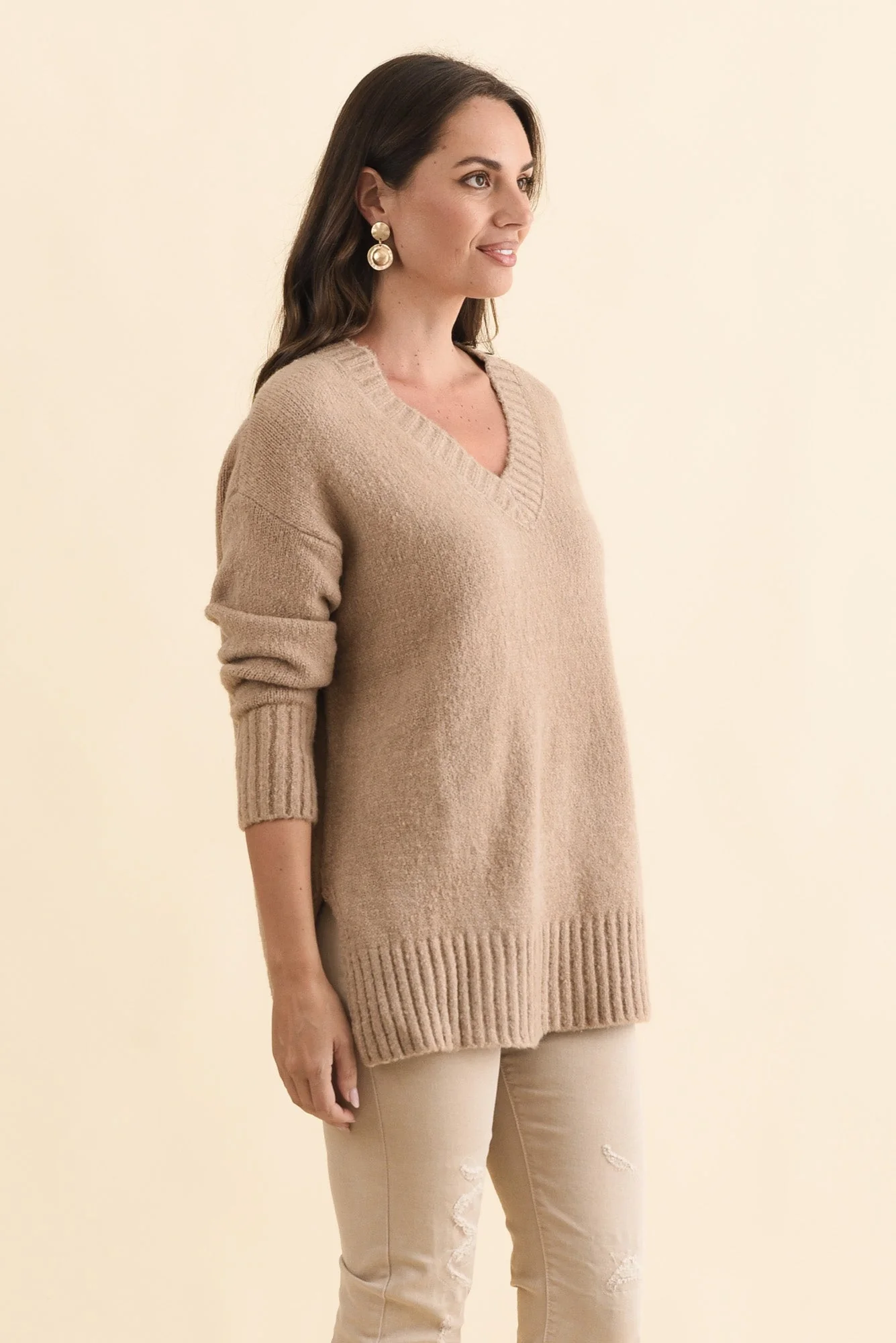 Brilla Natural V Neck Jumper - Image 4