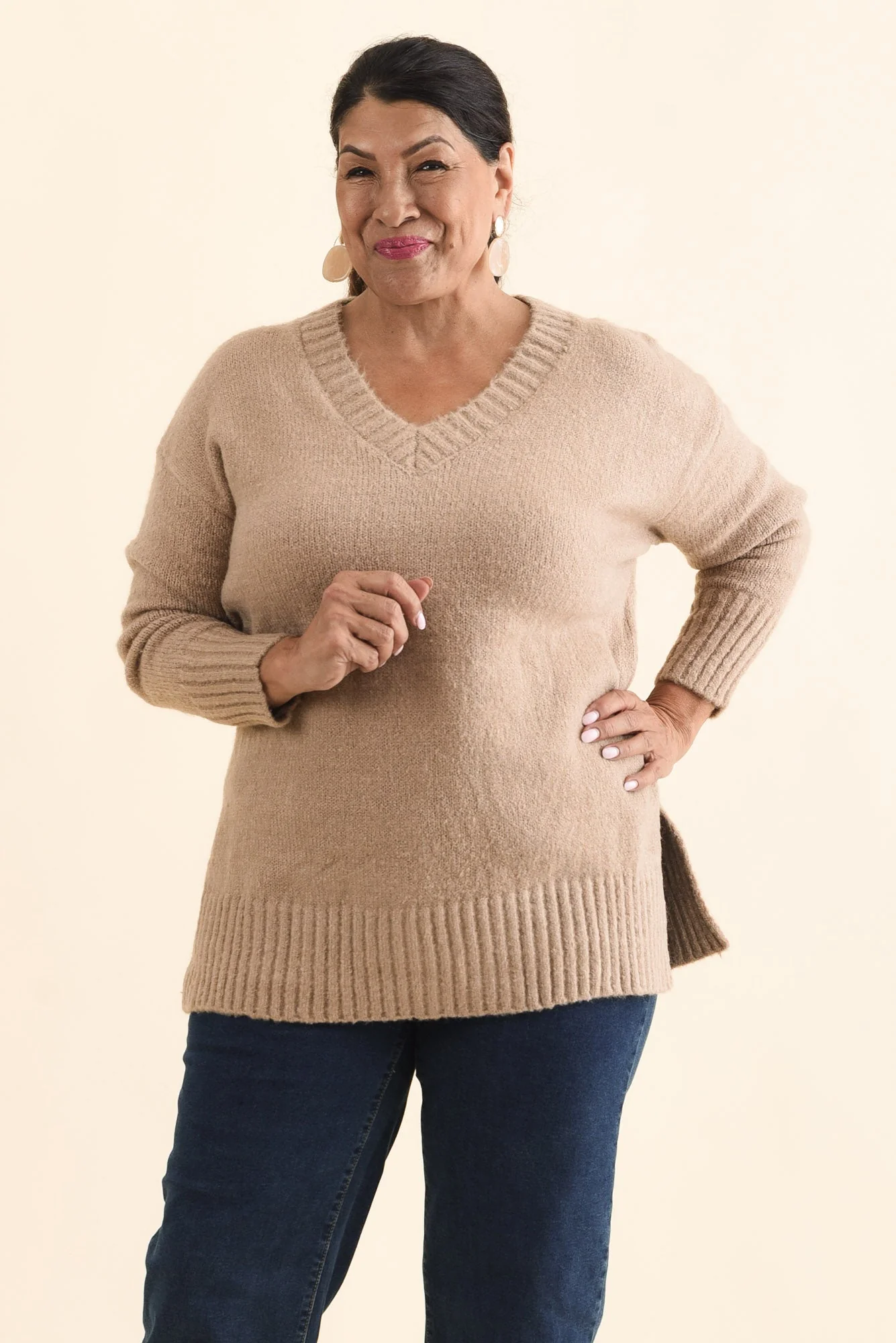 Brilla Natural V Neck Jumper - Image 8