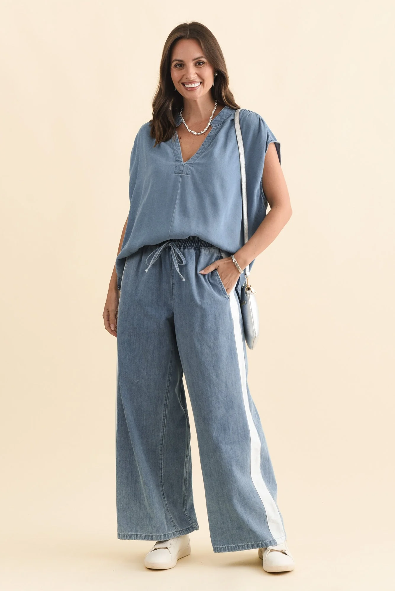Callie Blue Contrast Denim Jogger Pants - Image 2