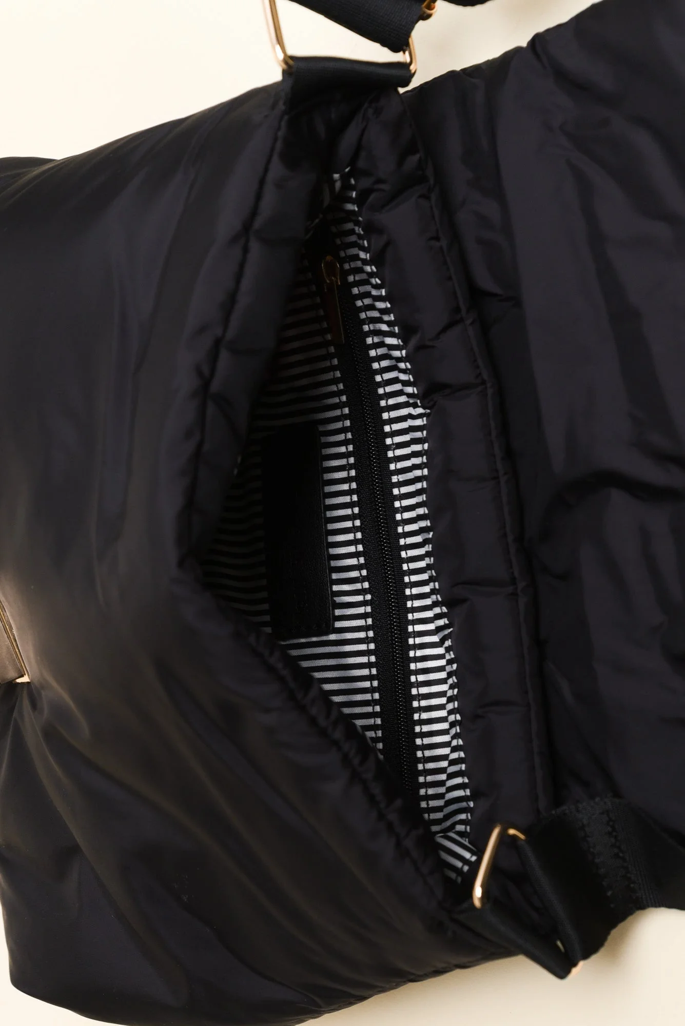 Casa Black Puffer Crossbody Bag - Image 3