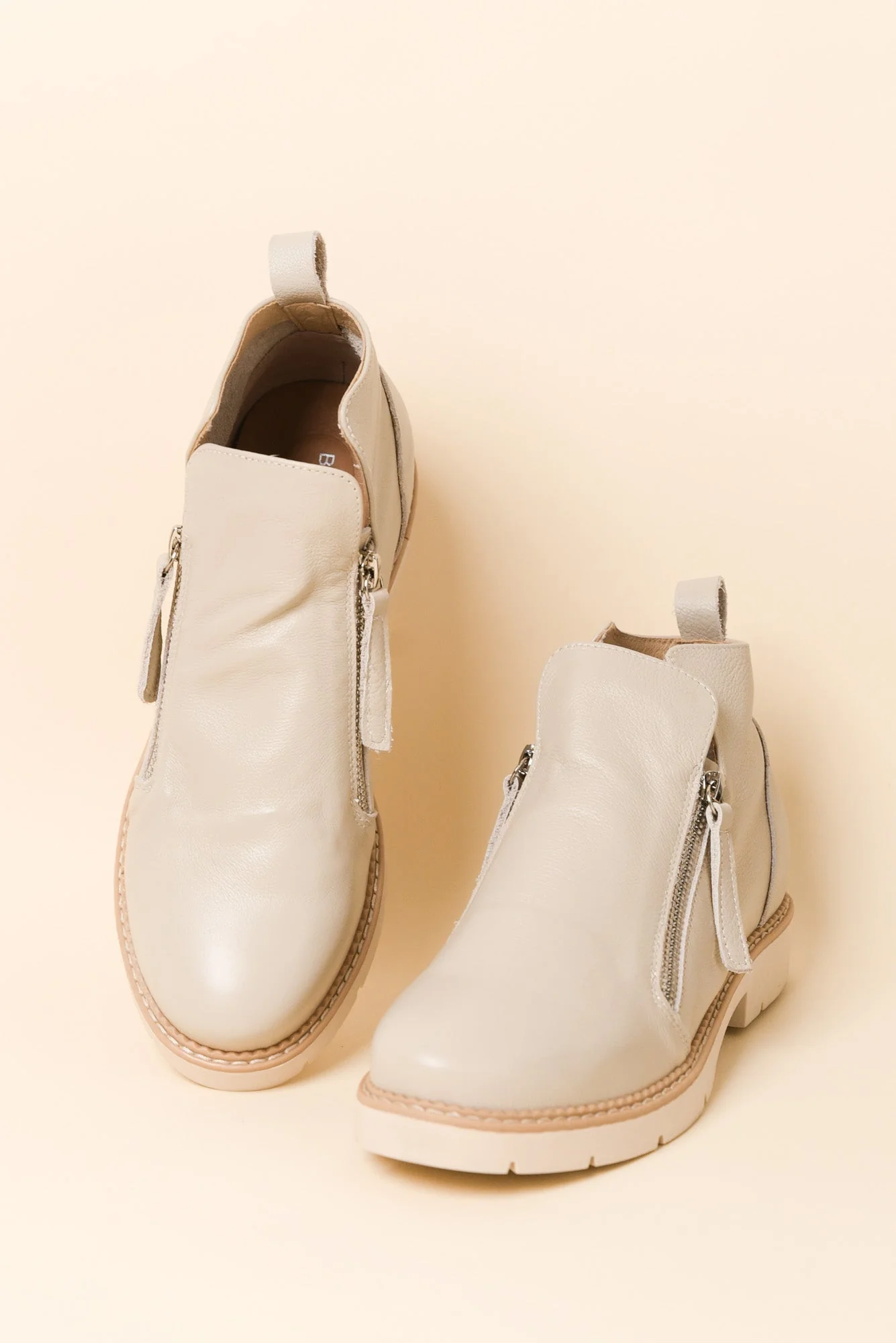 Clara Grey Leather Zip Boot - Image 3