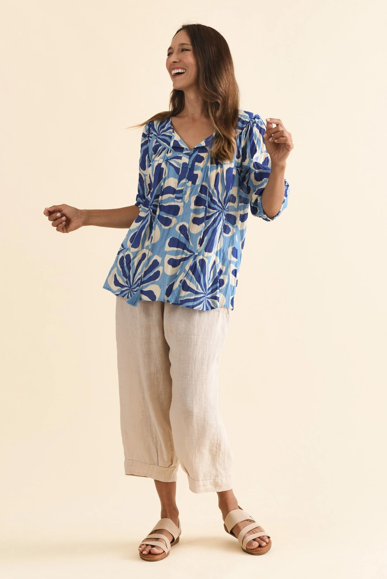 Claris Blue Daisy Crinkle Cotton Top - Image 2