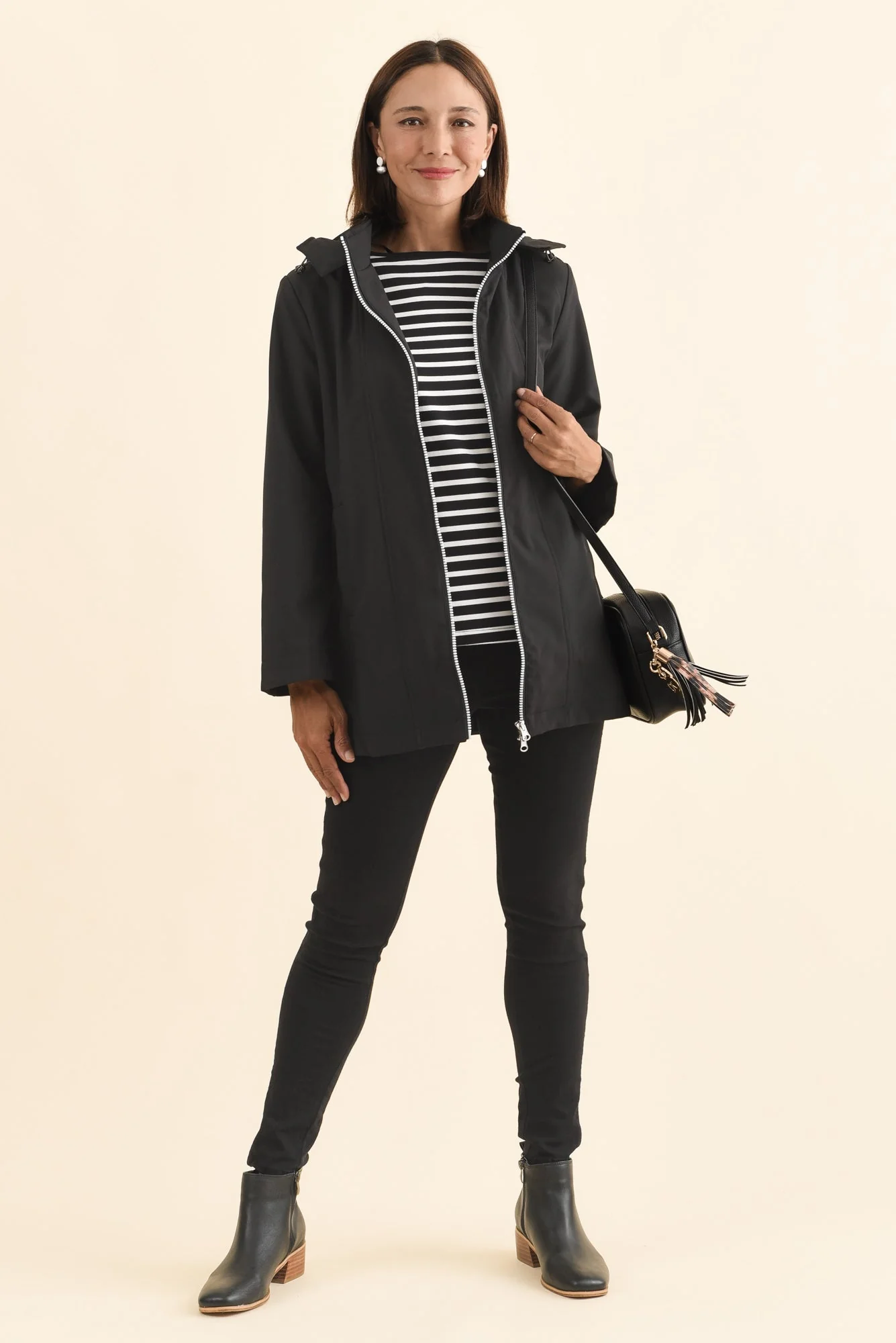 Cora Black Zip Jacket - Image 2