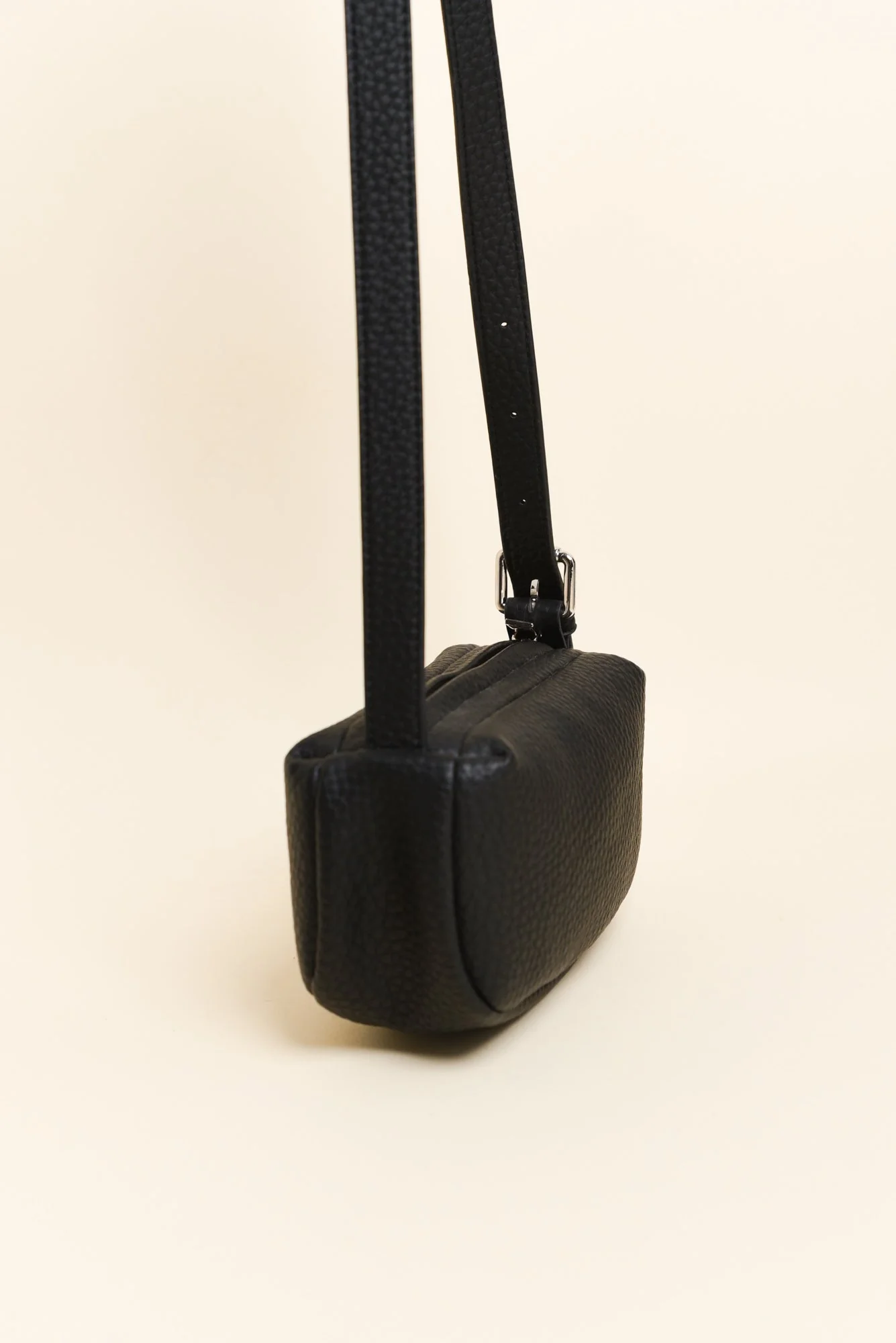Darcy Black Crossbody Bag - Image 3