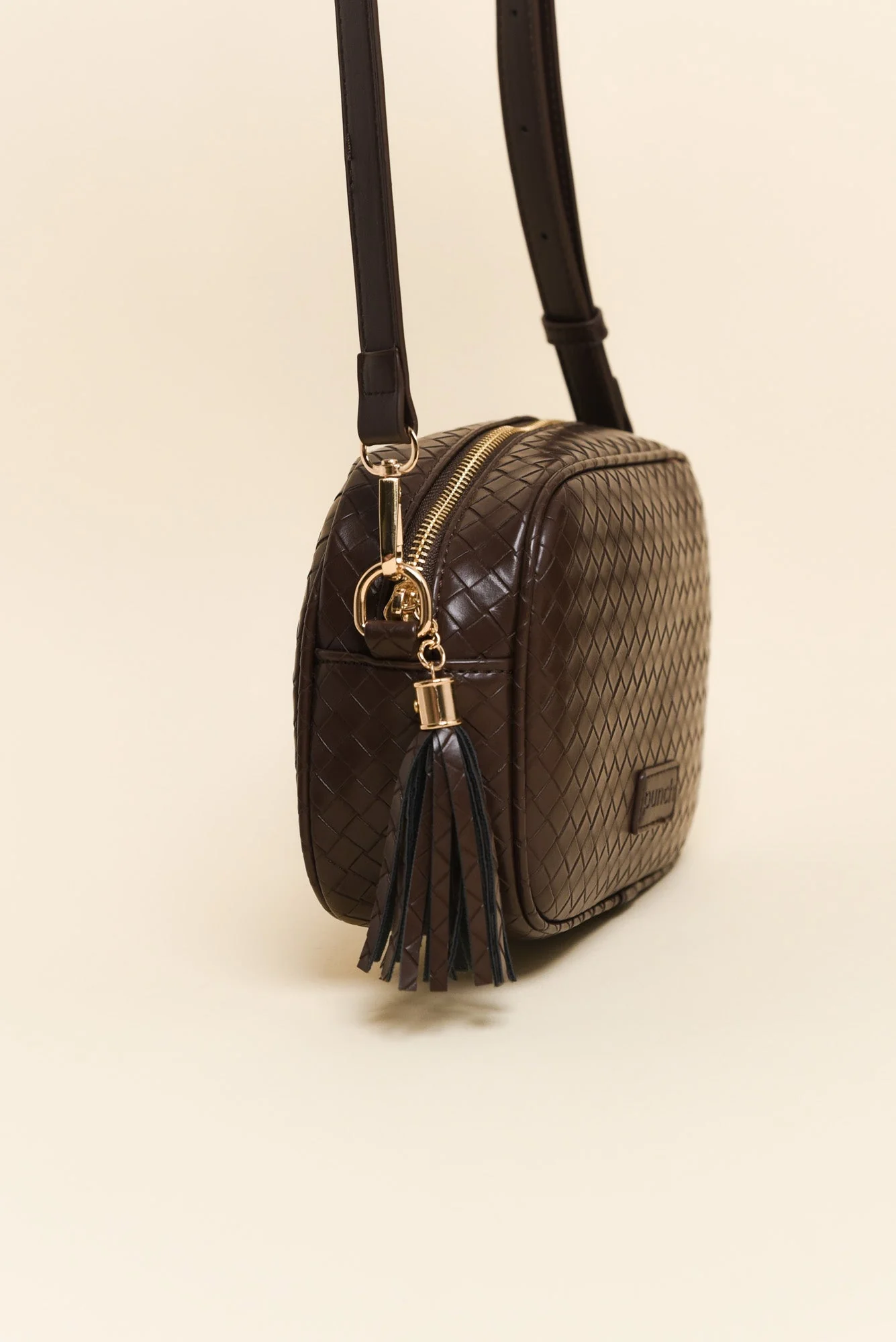 Disco Brown Woven Crossbody Bag - Image 2