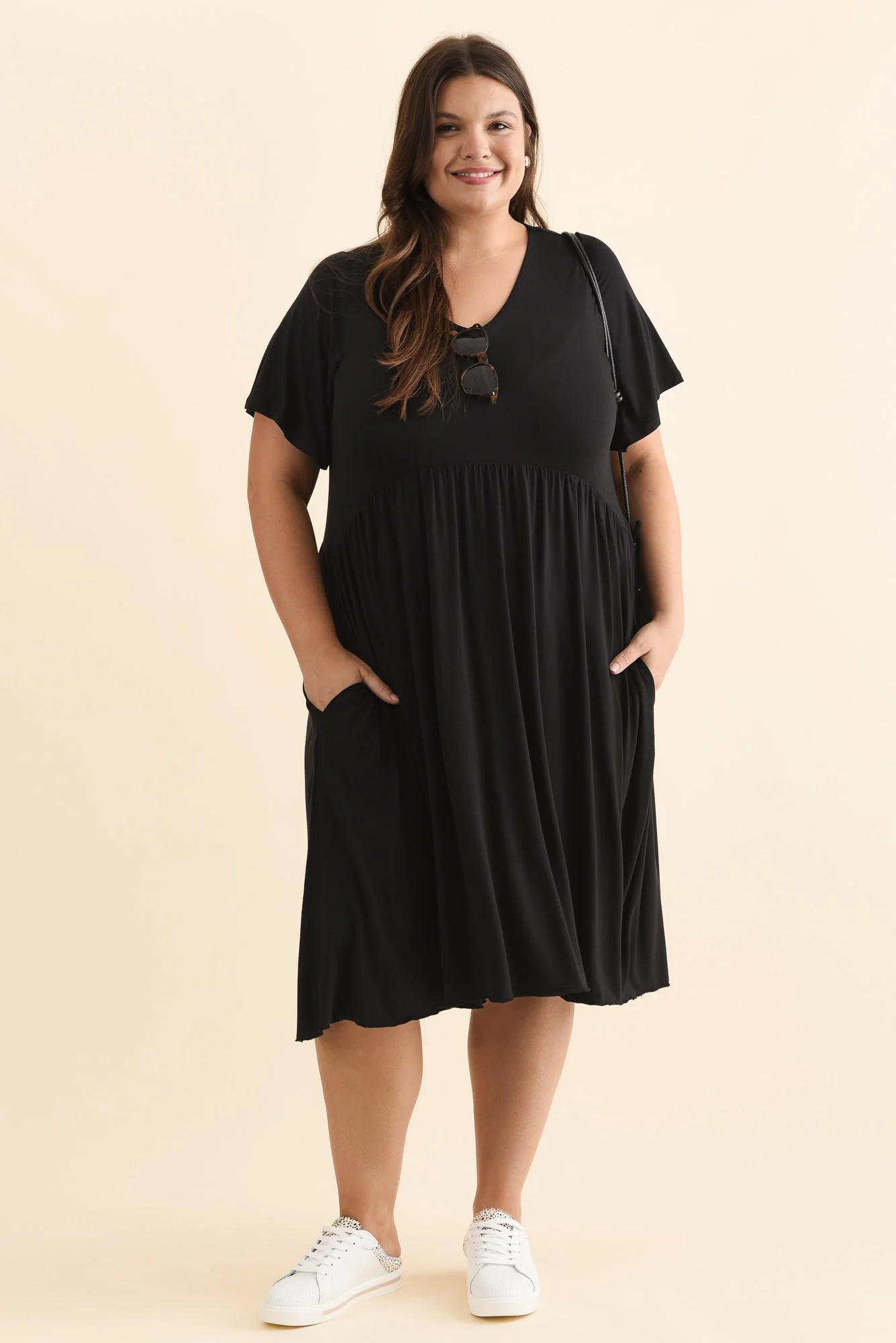 Donna Black Gathered Dress - Image 11