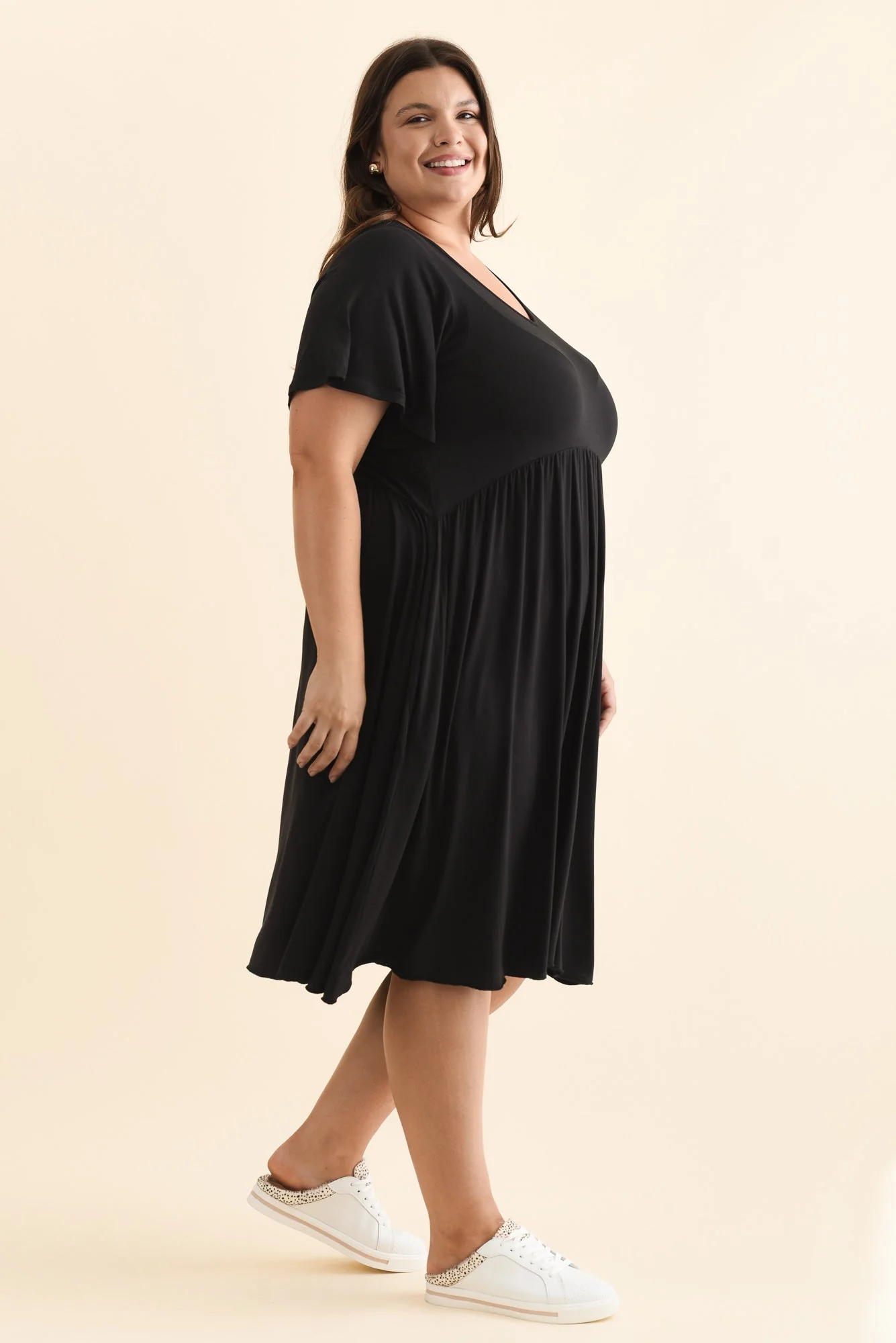 Donna Black Gathered Dress - Image 13