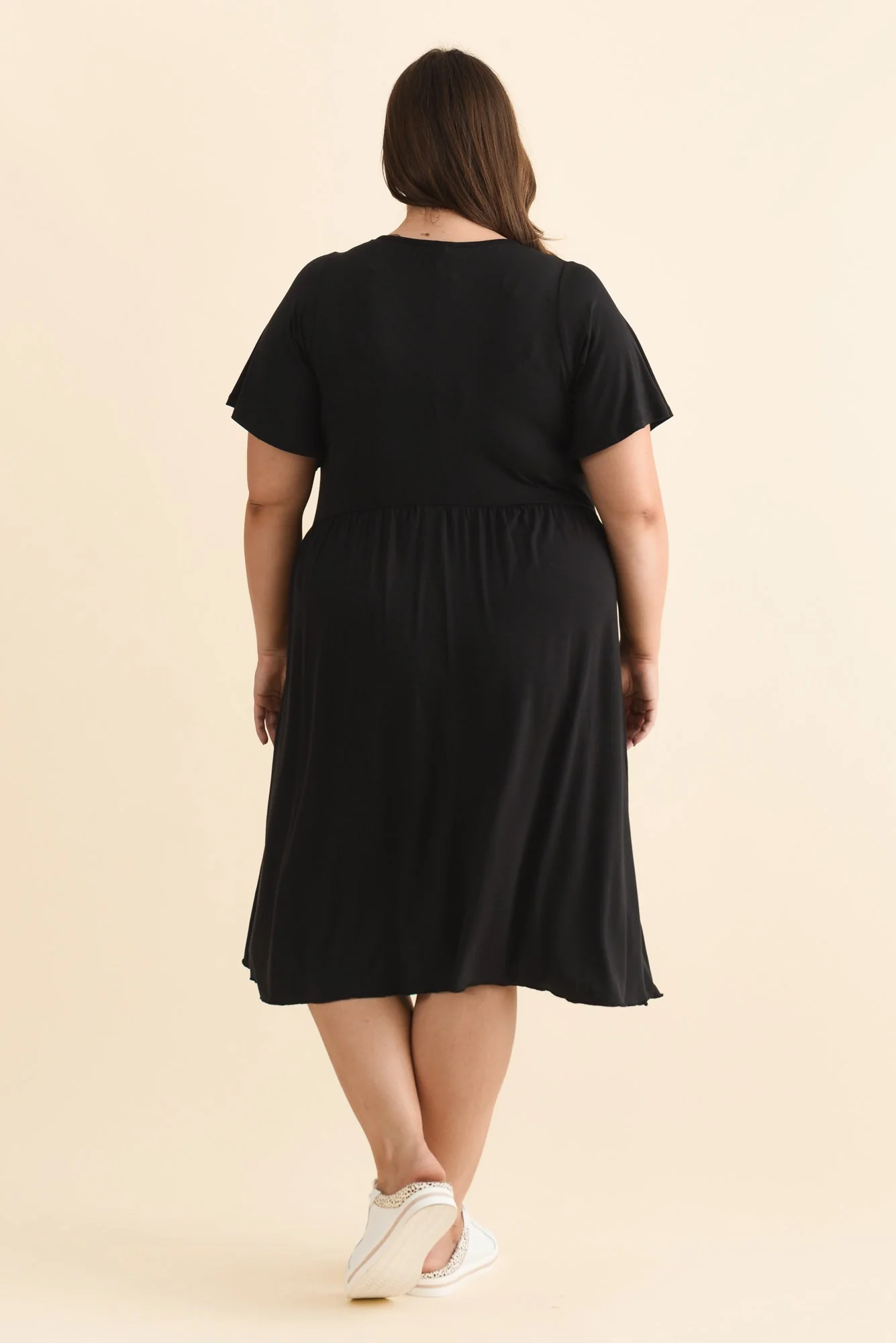 Donna Black Gathered Dress - Image 14