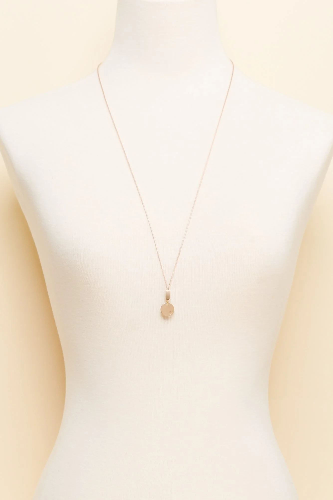 Donna Gold Heart Pendant Necklace - Image 2