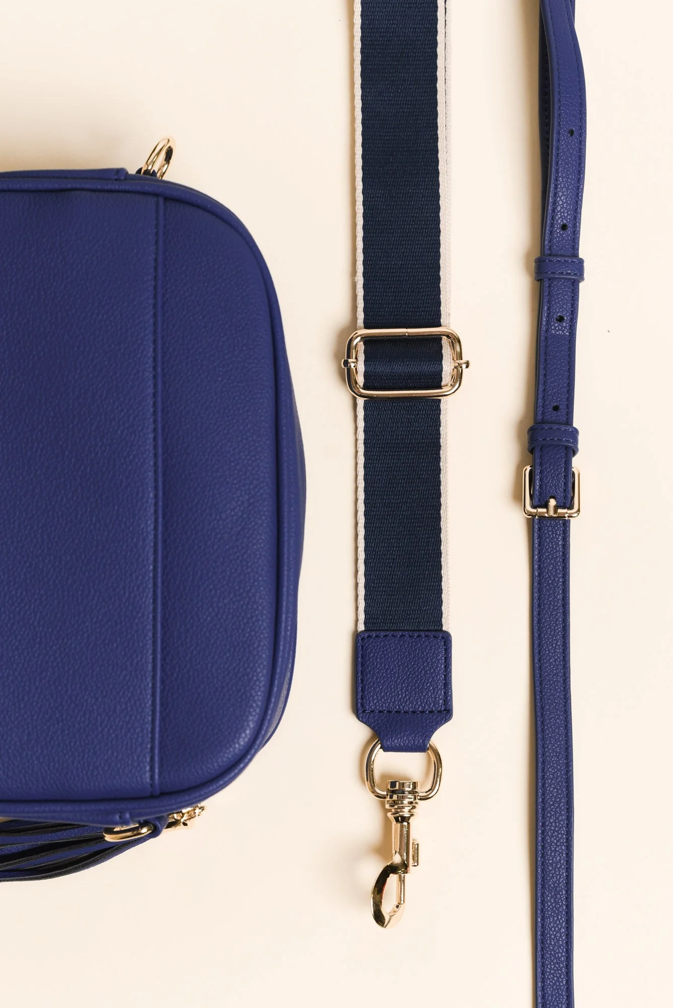 Donna Navy Crossbody Bag - Image 3