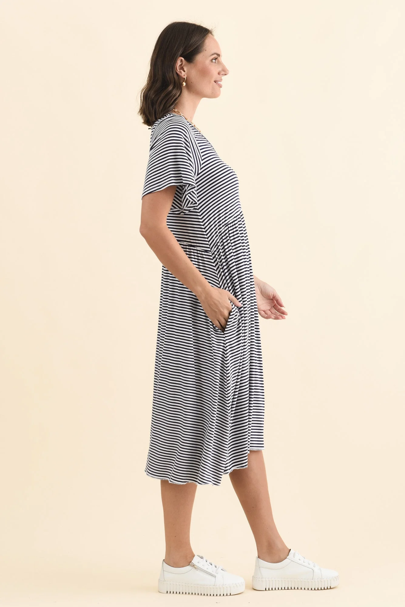 Donna Navy Stripe Gathered Dress - Image 5
