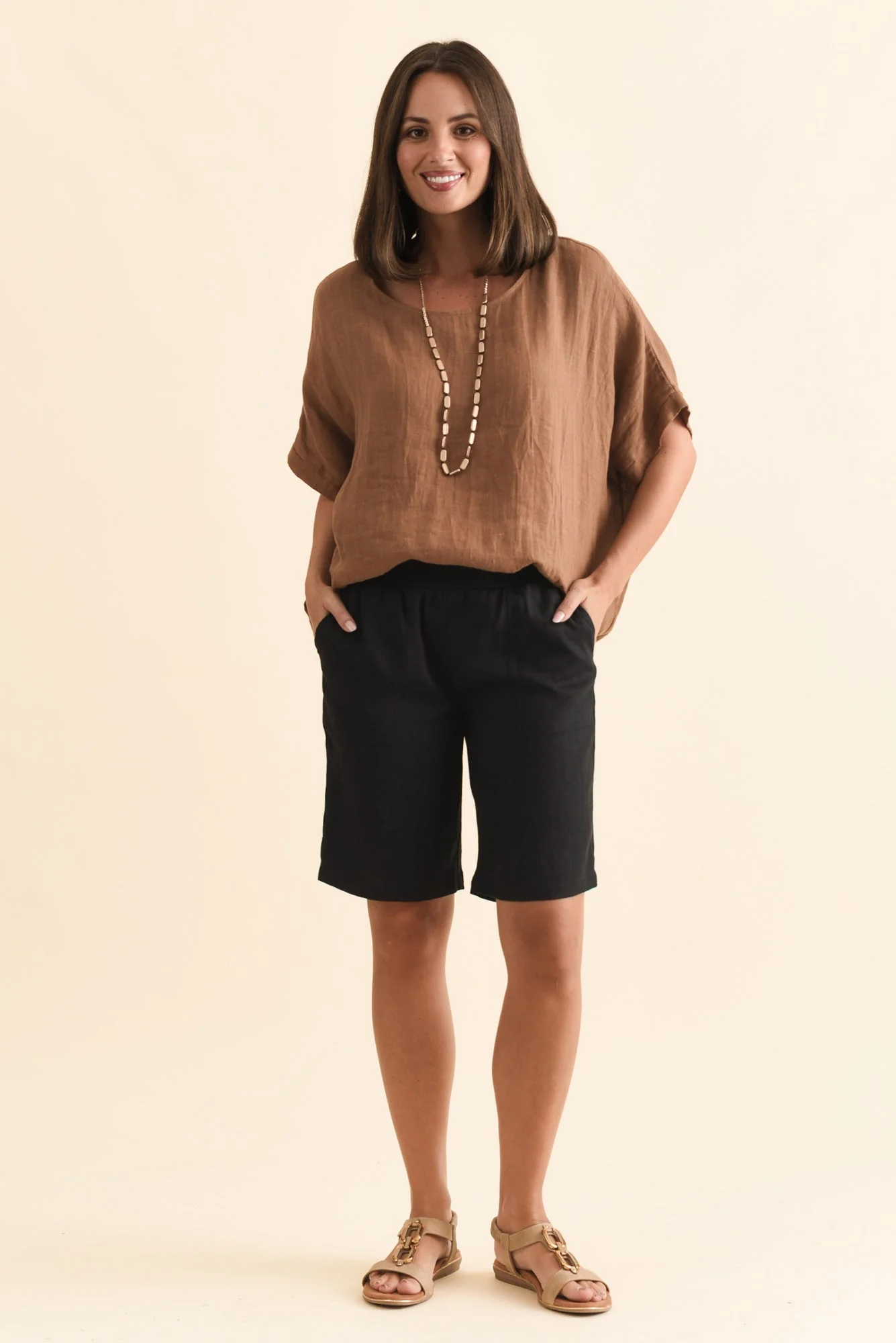 Elka Black Linen Relaxed Shorts - Image 2