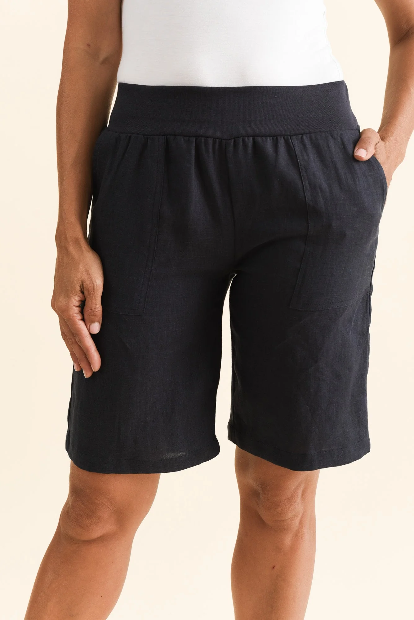 Elka Navy Linen Relaxed Shorts - Image 5