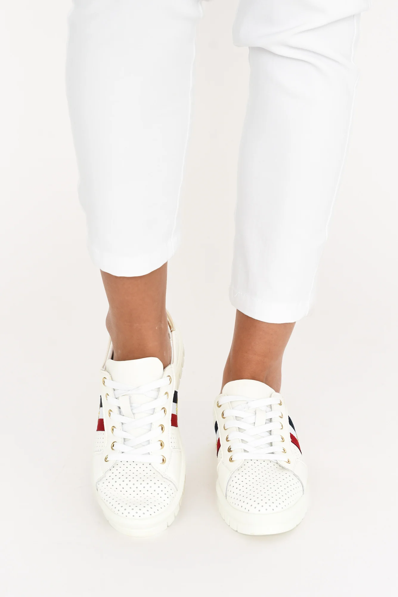 Elope White Bee Leather Sneaker - Image 4