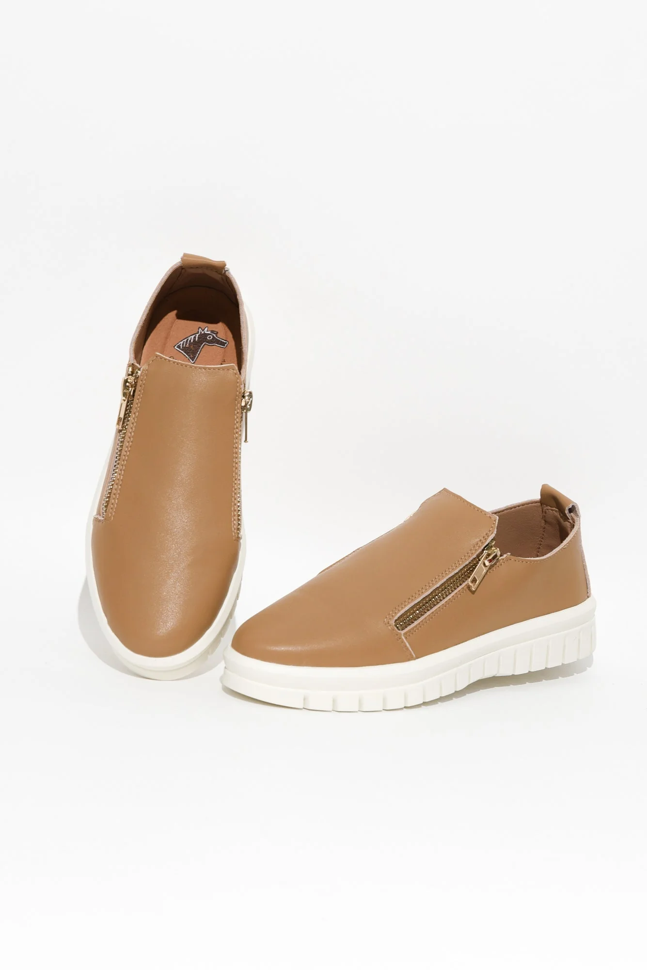 Enjoy Camel Leather Zip Sneaker - Image 6