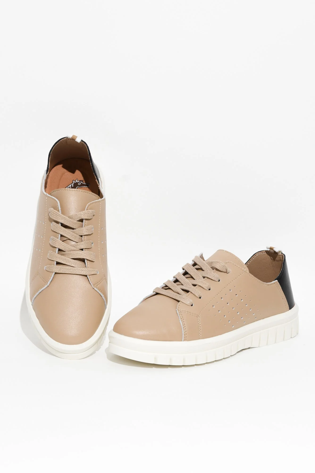 Exit Beige Leather Sneaker - Image 7