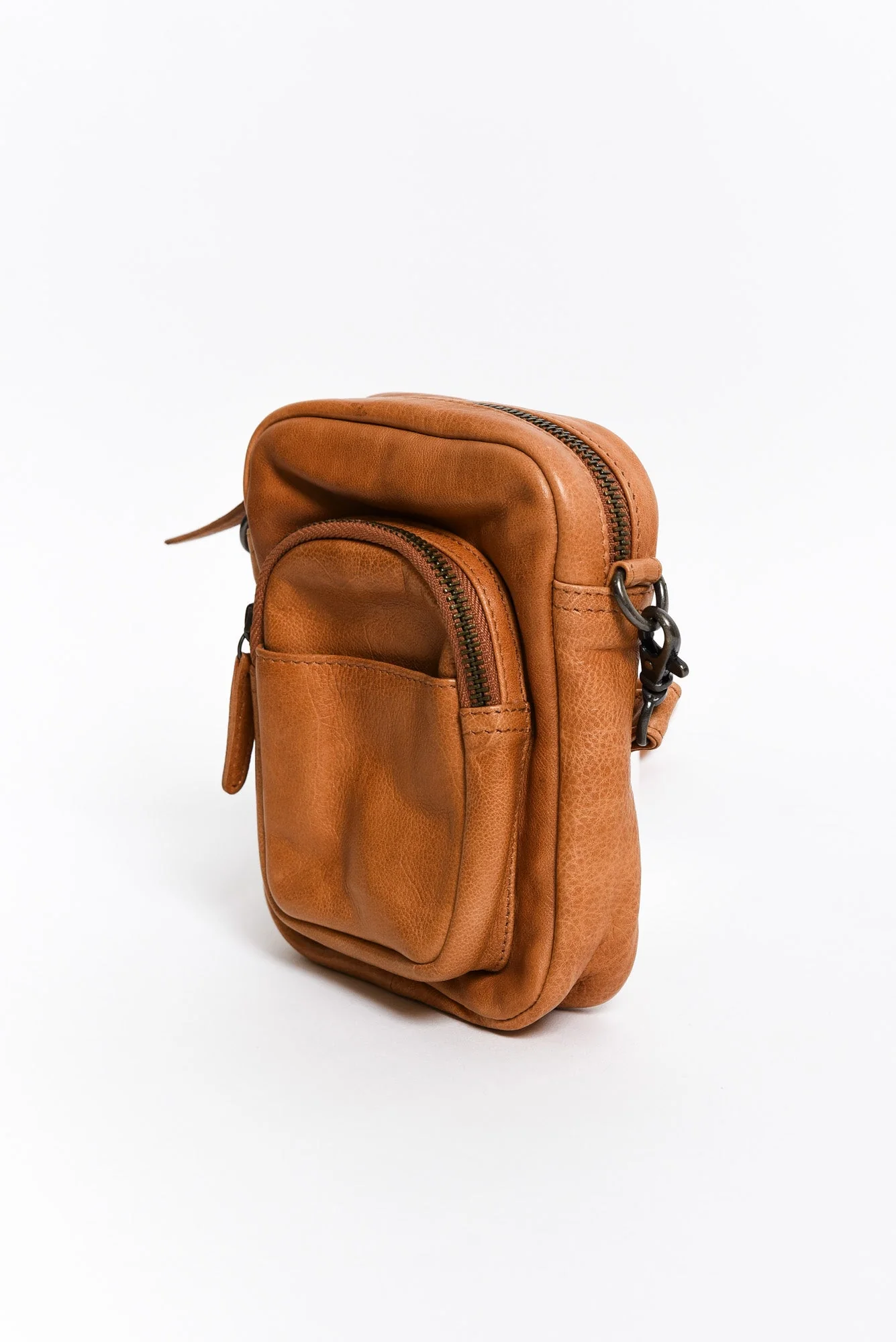 Face the Music Tan Leather Camera Bag - Image 3