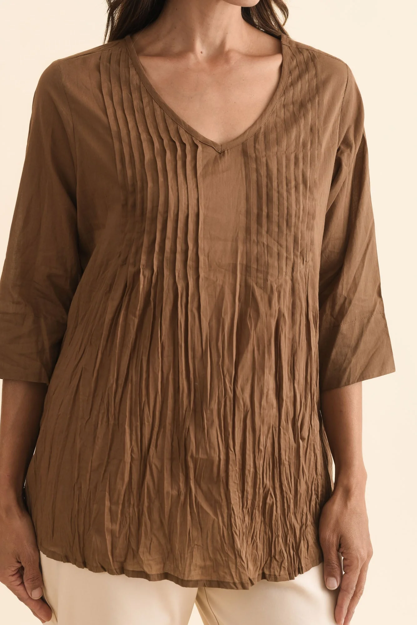 Fia Mocha Sleeved Crinkle Cotton Top - Image 5