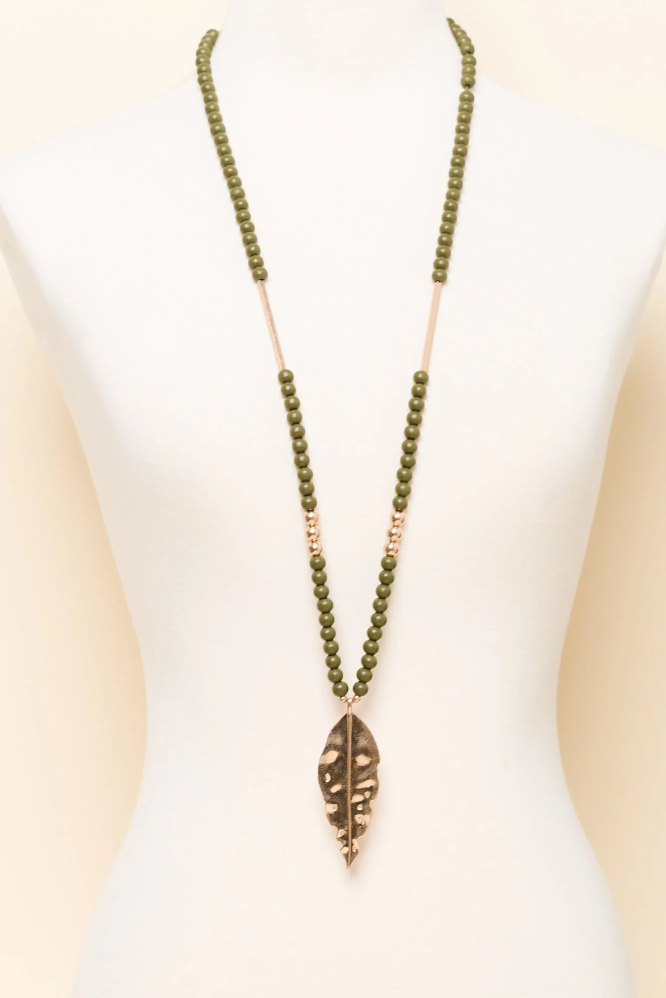 Fidan Green Leaf Pendant Necklace - Image 2