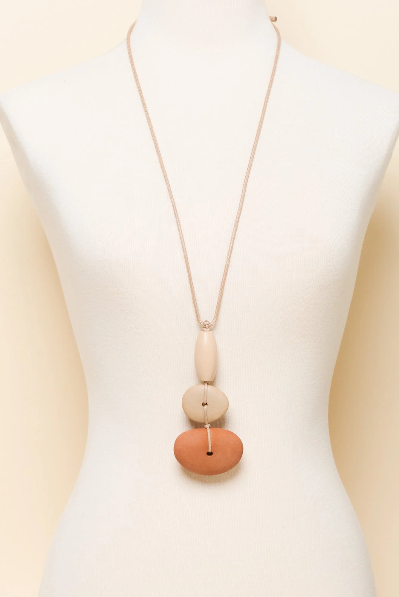 Hali Orange Stone Pendant Necklace - Image 2