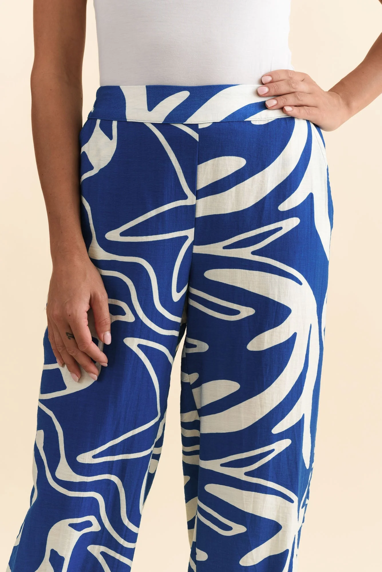 Hallie Cobalt Palm Pocket Pants - Image 5