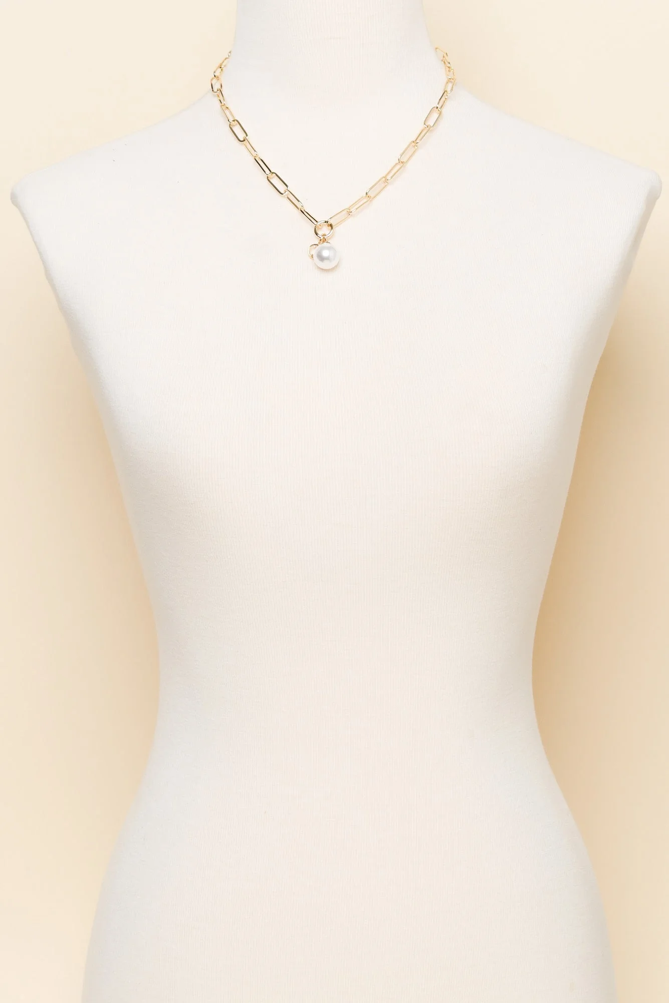 Hayley Gold Pearl Pendant Necklace - Image 2