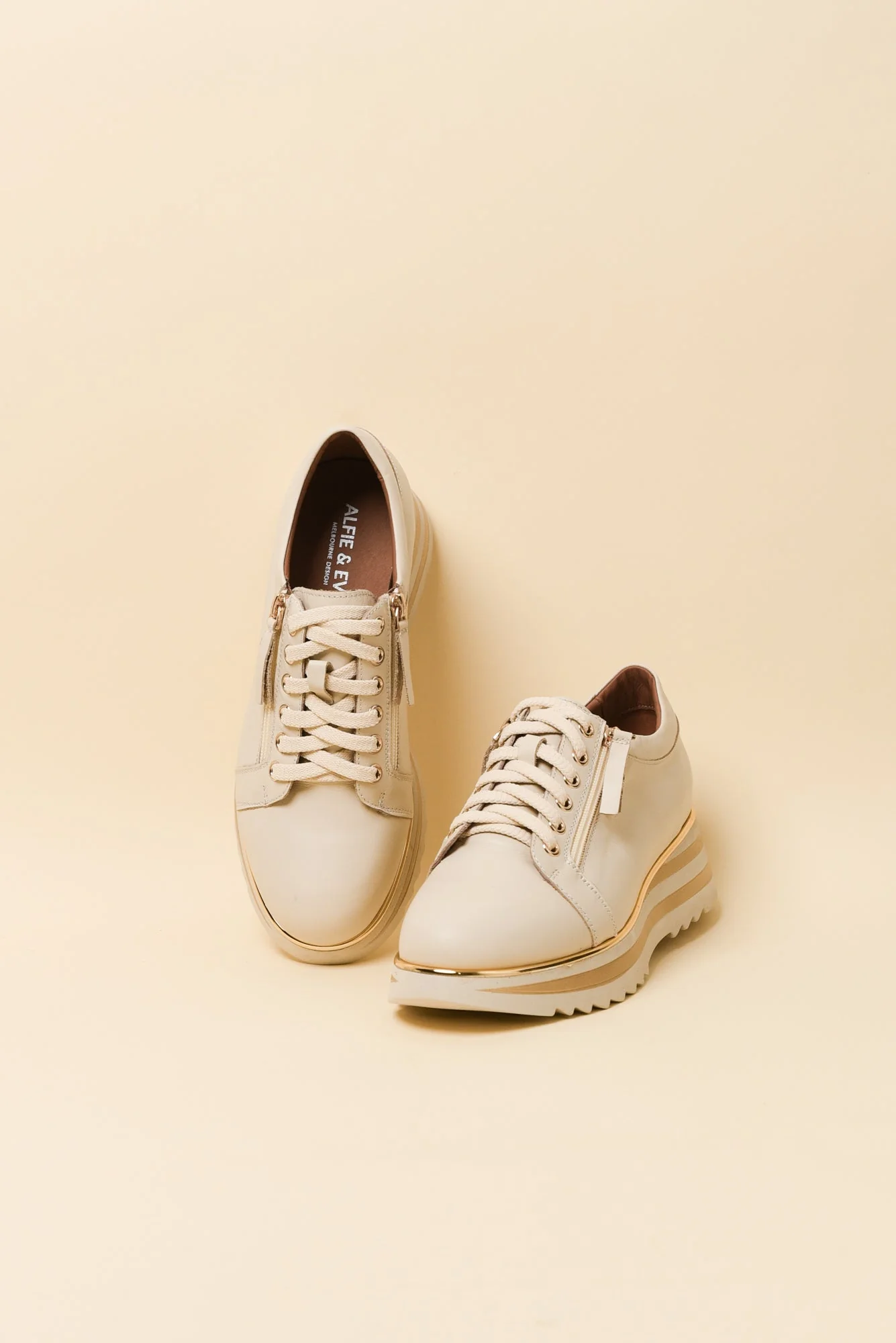 Hosting Cream Stripe Leather Platform Sneaker - Image 2