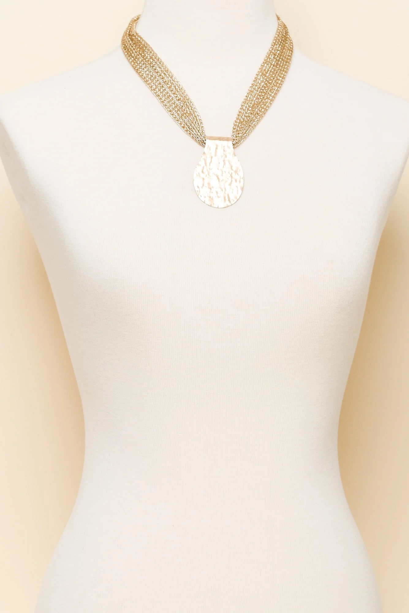 Iliana Gold Chain Pendant Necklace - Image 2