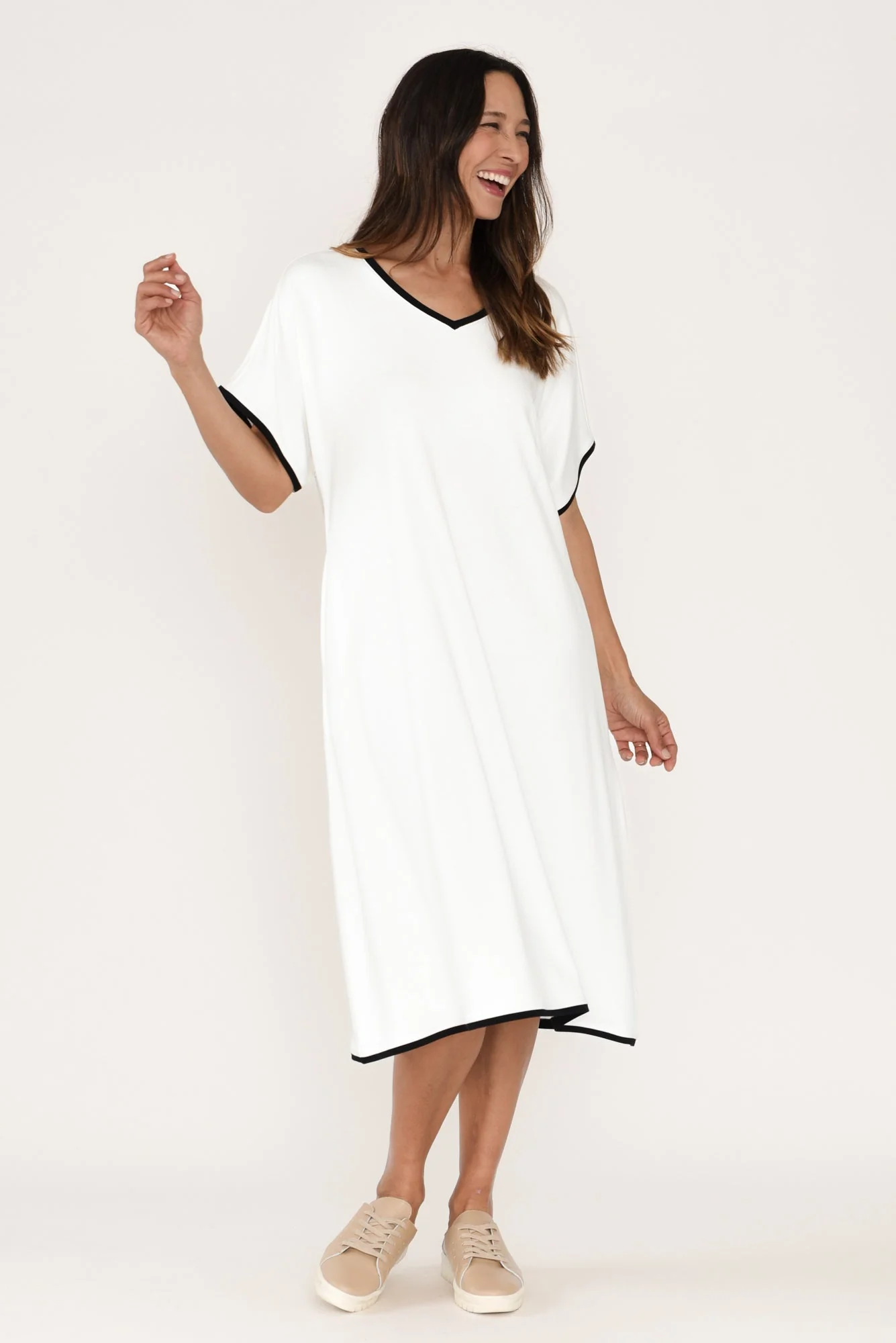 Jemima White Contrast V Neck Dress - Image 3
