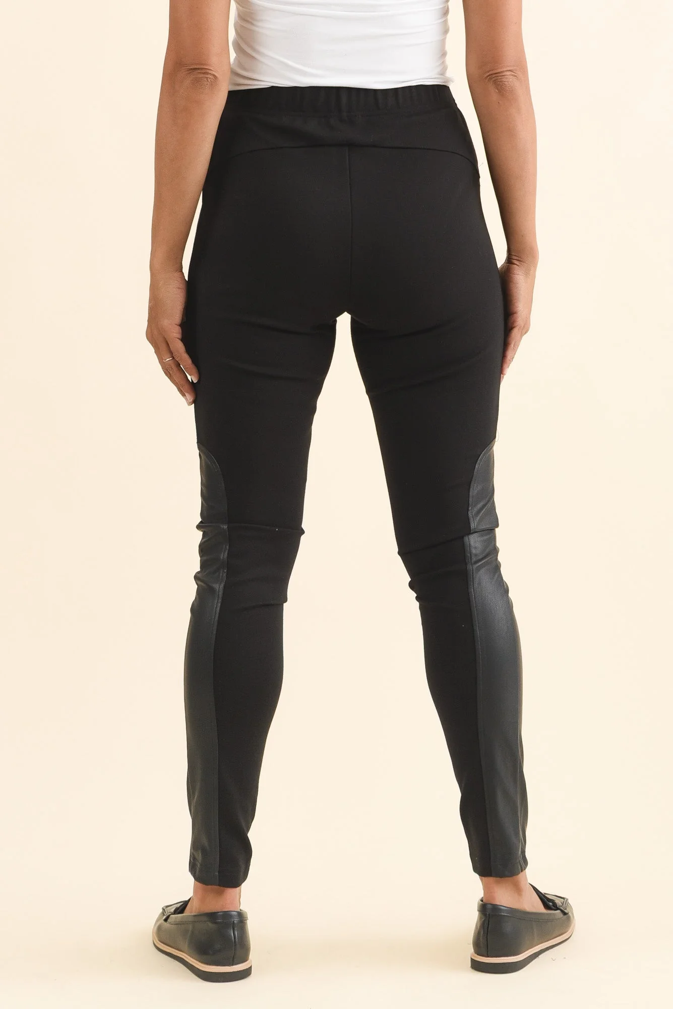 Jesse Black Trim Stretch Leggings - Image 4