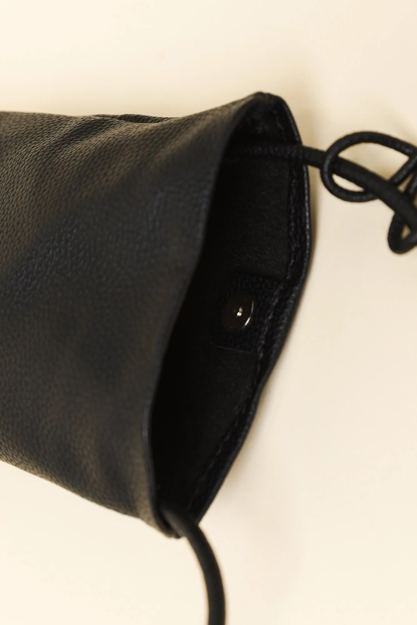 Jimmy Black Crossbody Bag - Image 3