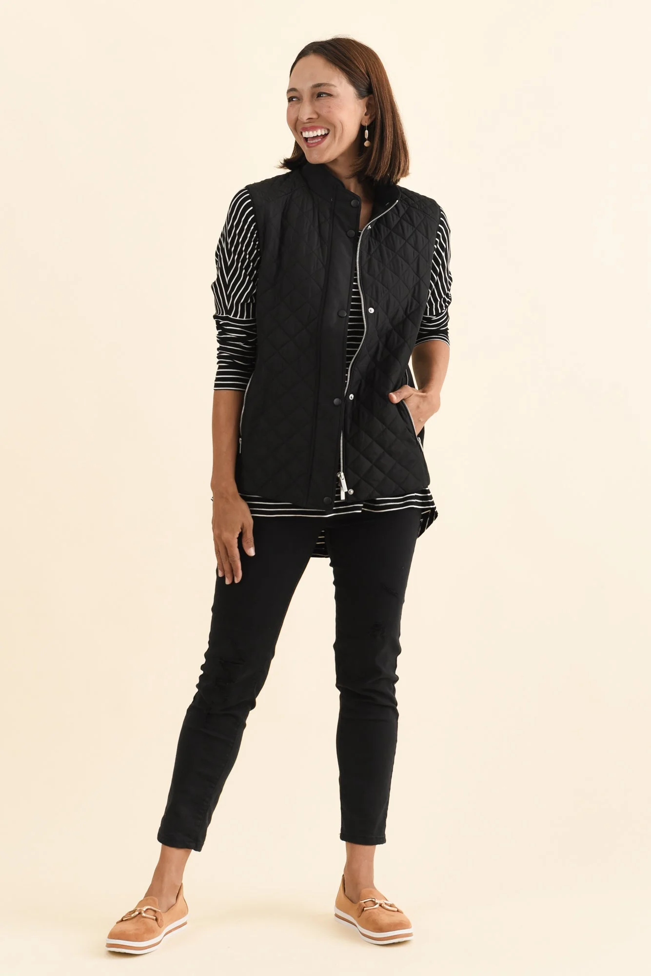 Joey Black Puffer Vest - Image 7