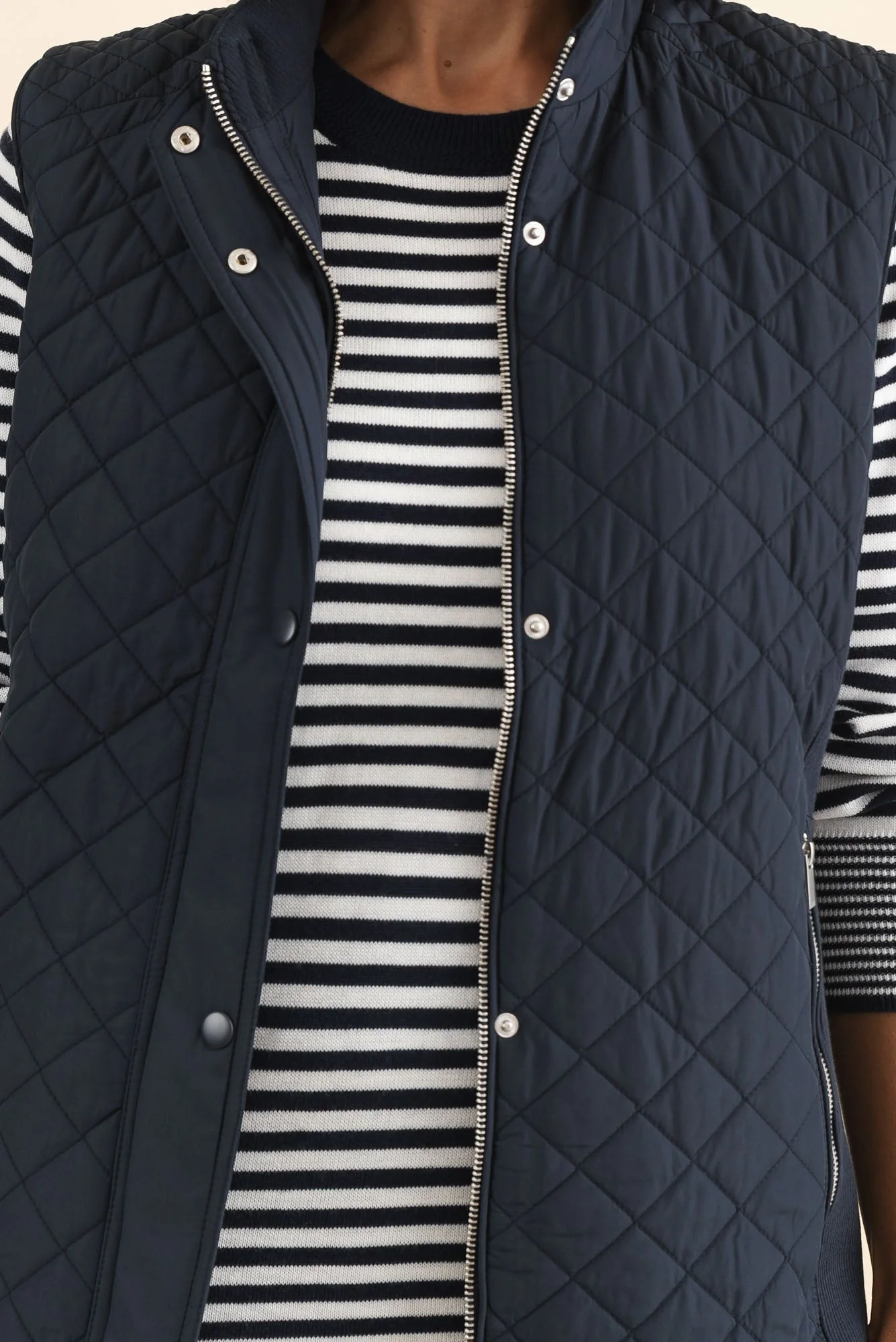 Joey Navy Puffer Vest - Image 5